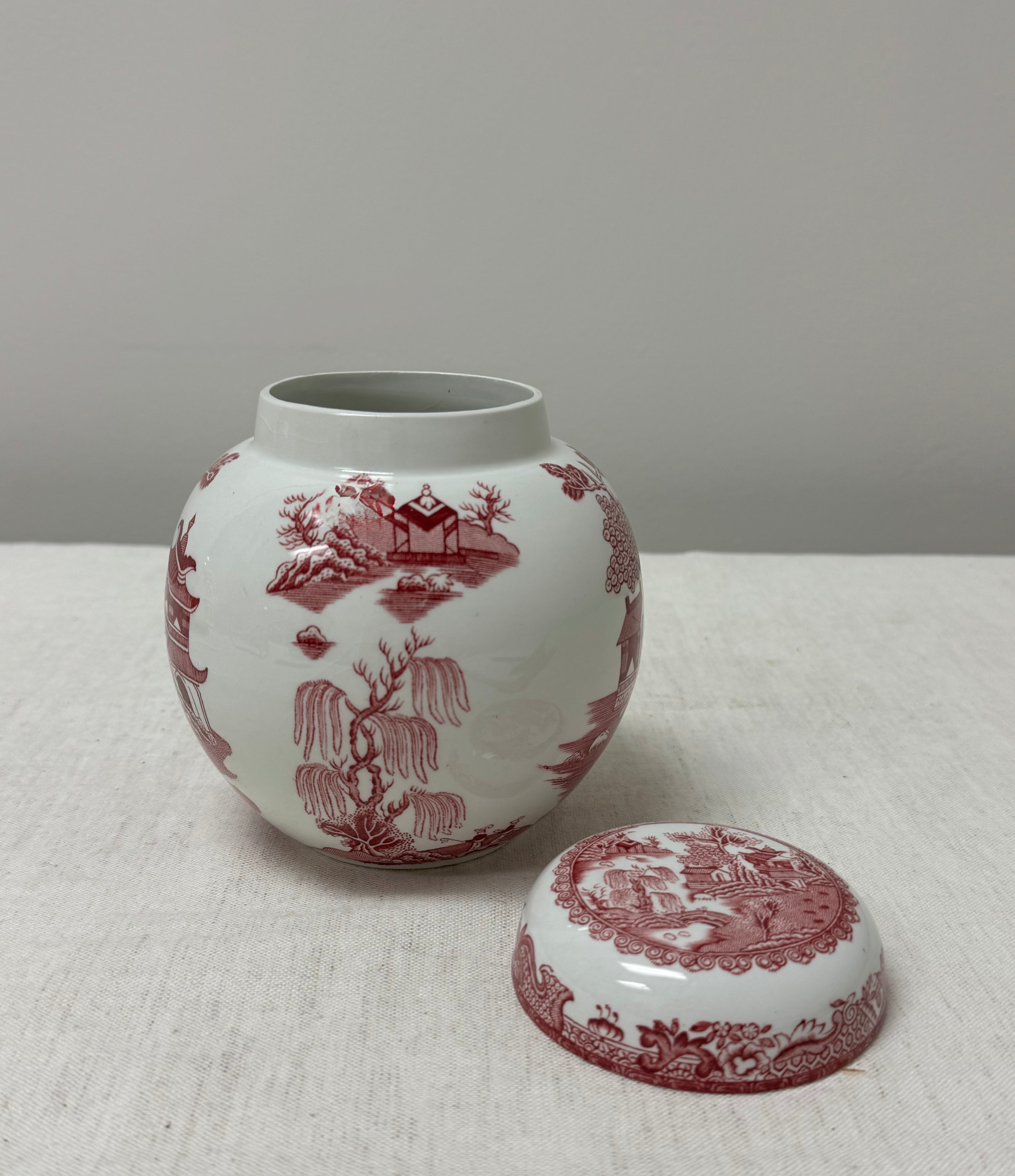 Vintage MASON'S 'Red Willow' 5-1/4" Jar with Lid