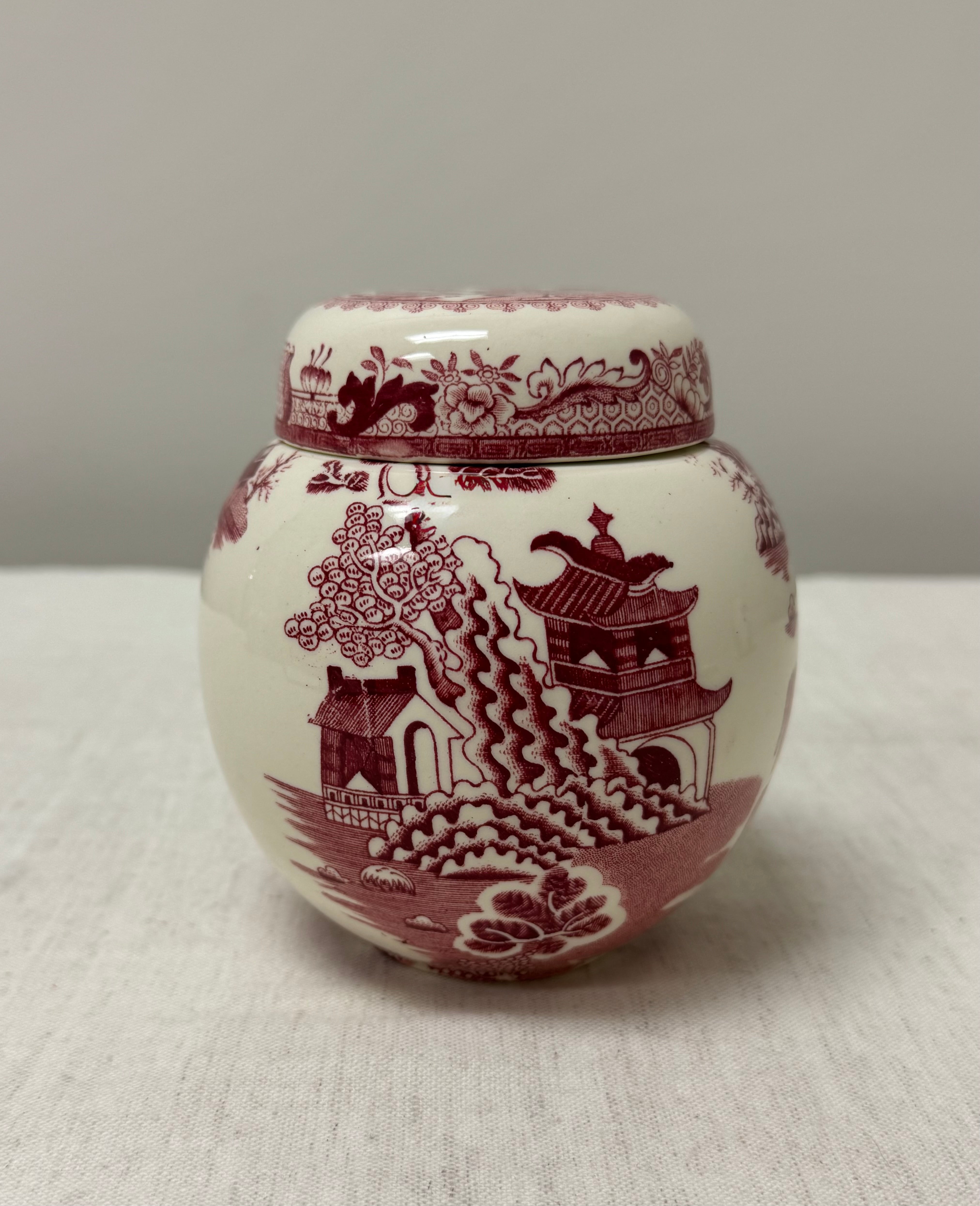 Vintage MASON'S 'Red Wilow' 5" Jar with Lid