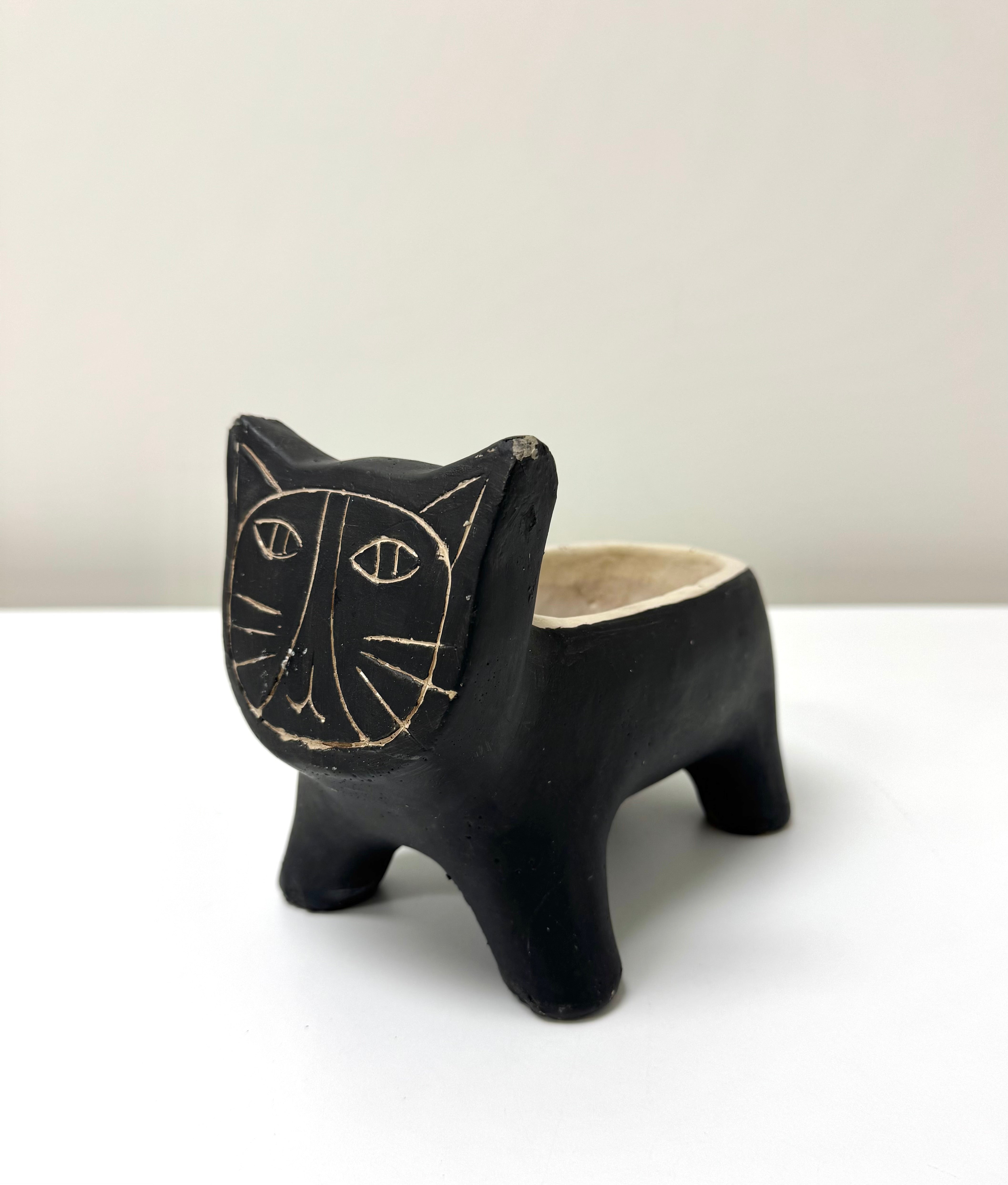 Black Cat Concrete Bowl/Planter