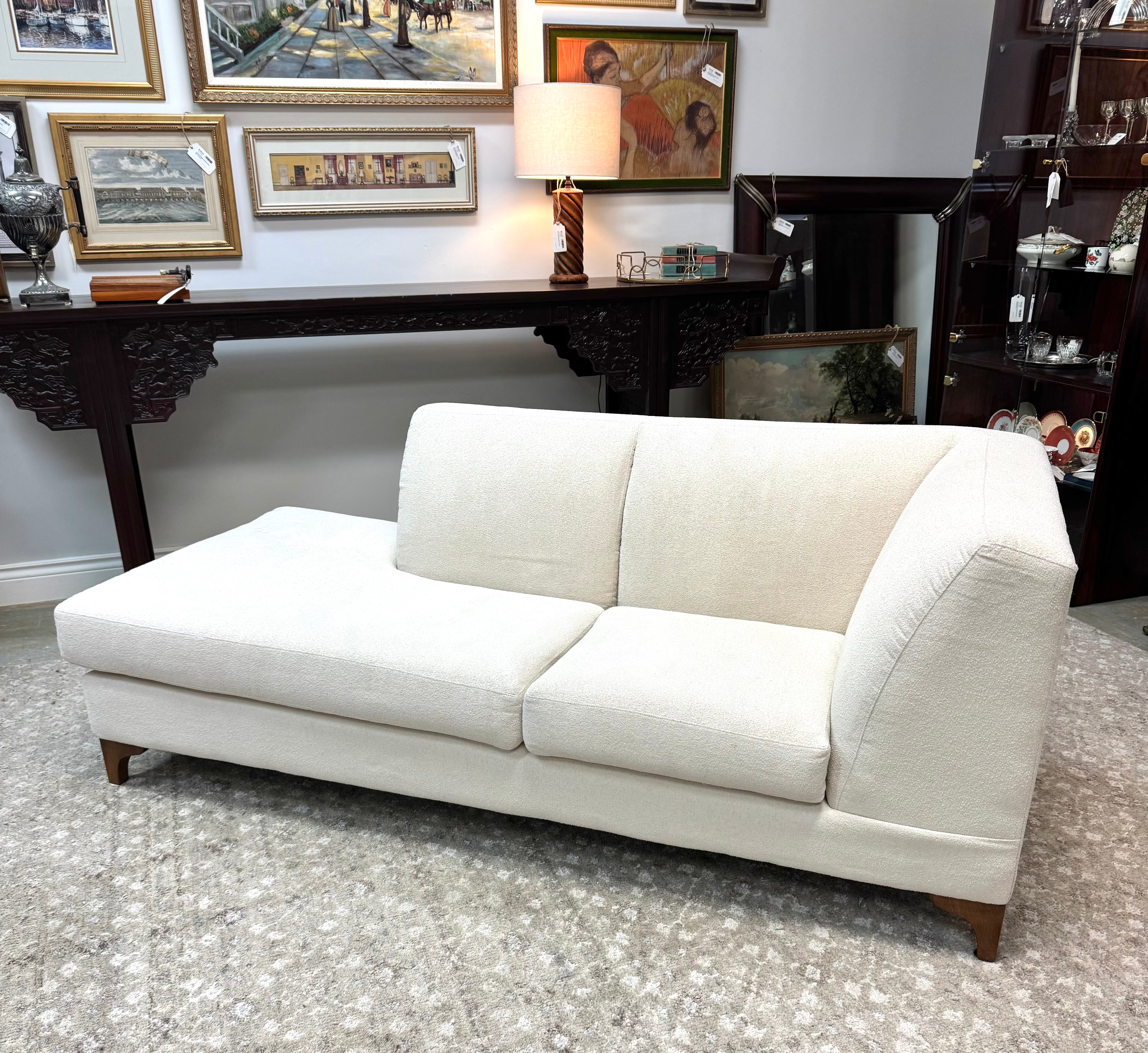 MOBILIA Cream Boucle Chaise