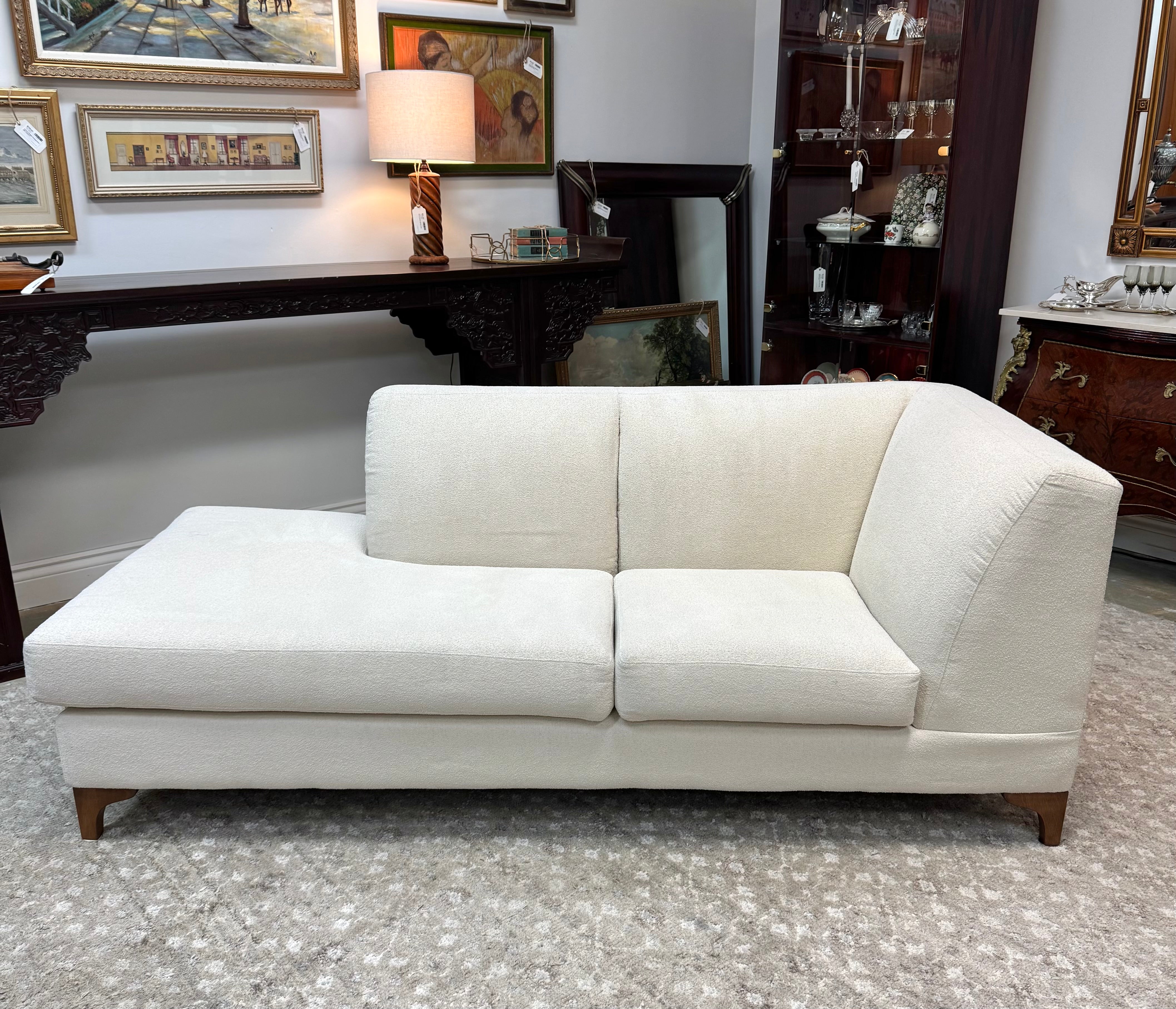 MOBILIA Cream Boucle Chaise