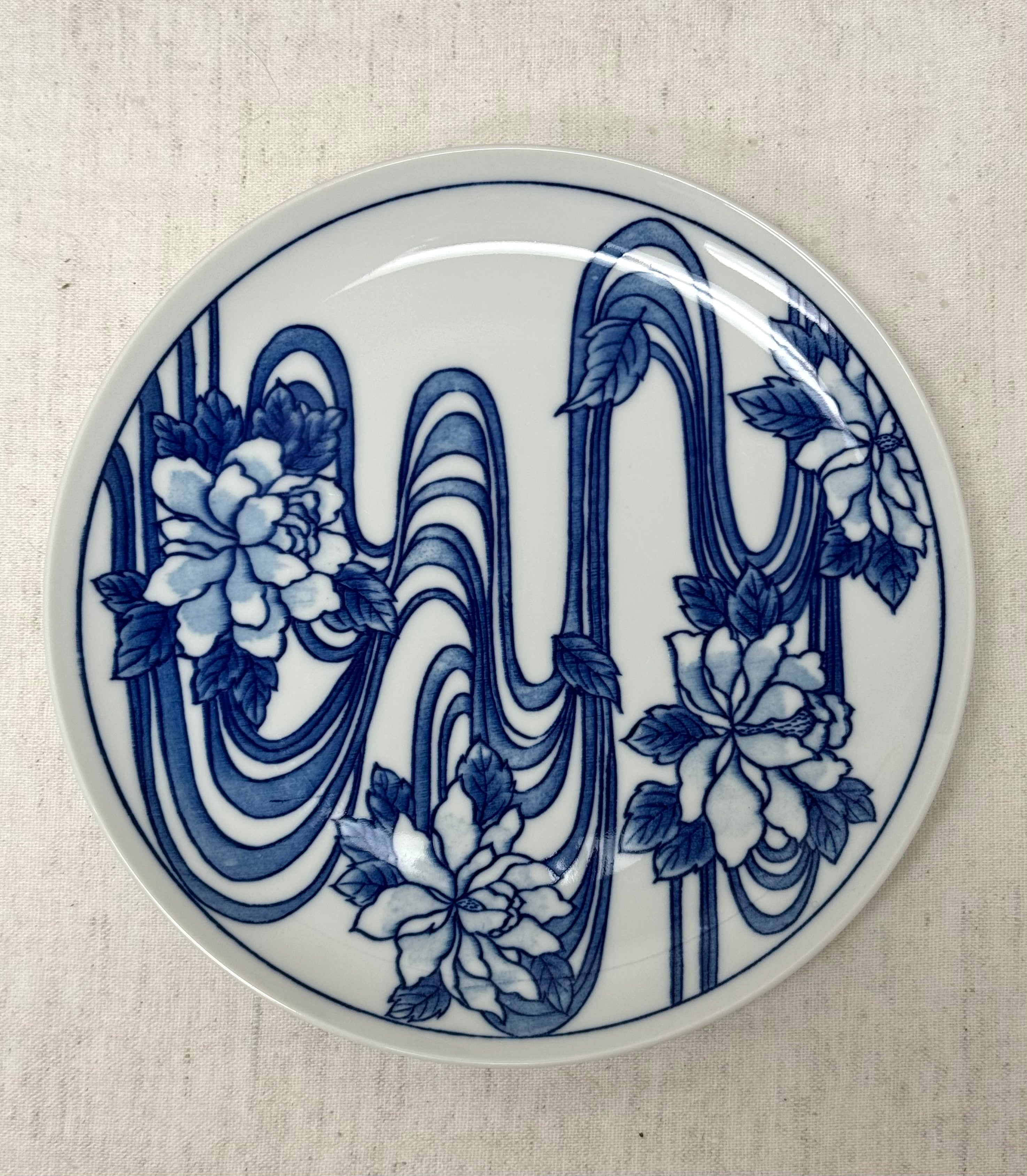 Vintage NANCY GETZ 'Lotus' 8" Plates Set of 3