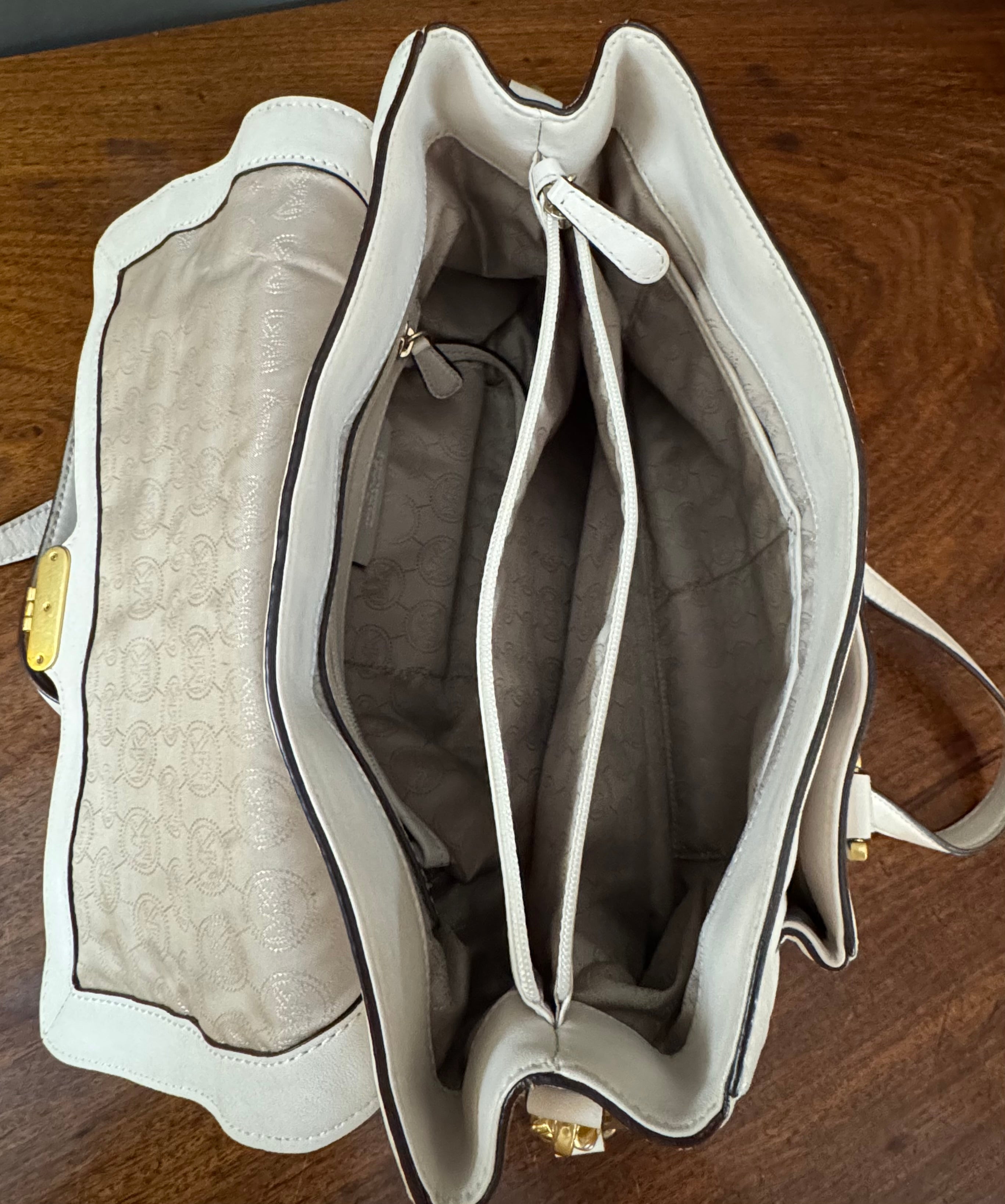 MICHAEL KORS 'Gosford' Ivory Glove-tanned Leather Shoulder Bag