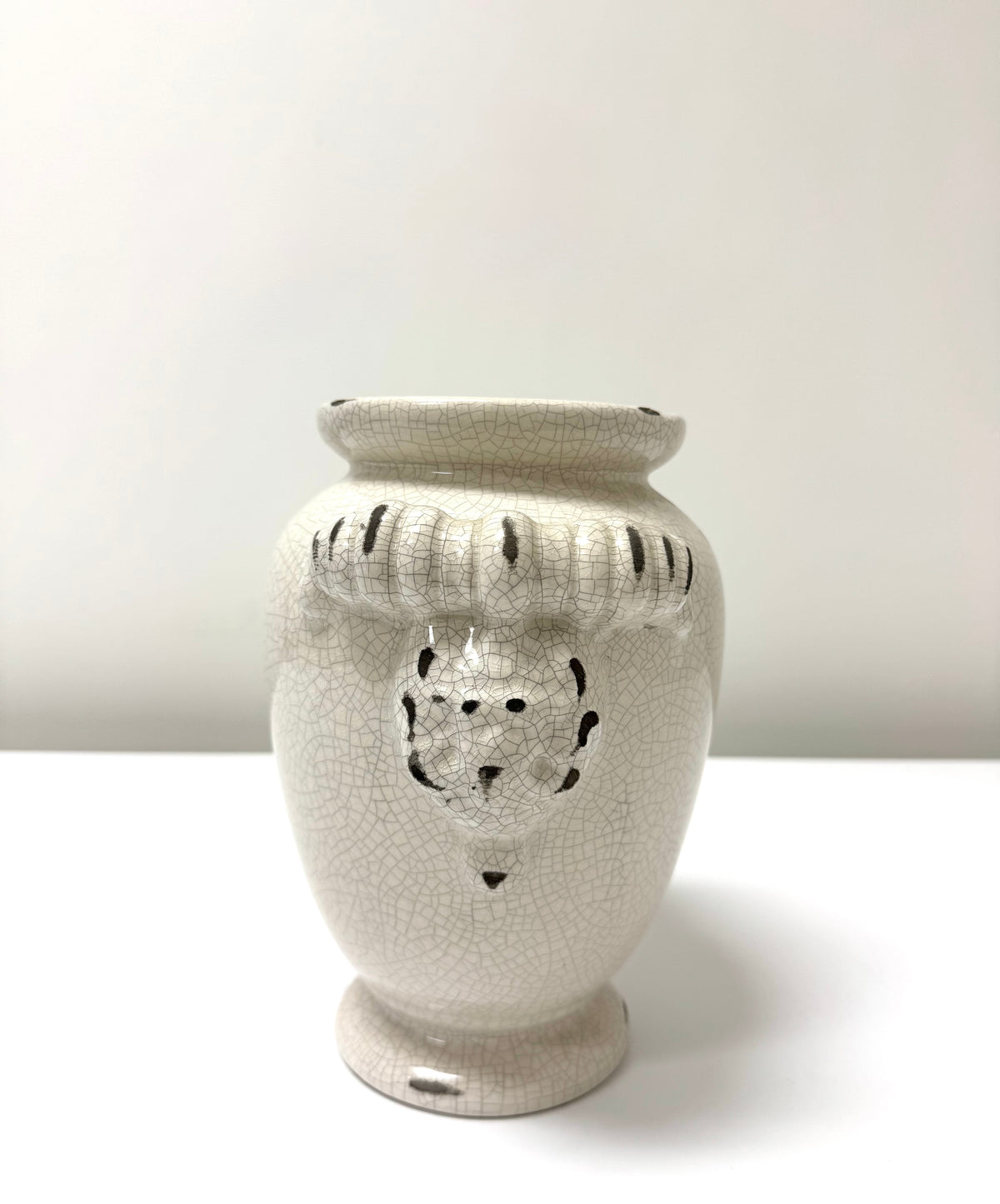 Cream Crackle Glaze Lion Head Vase
