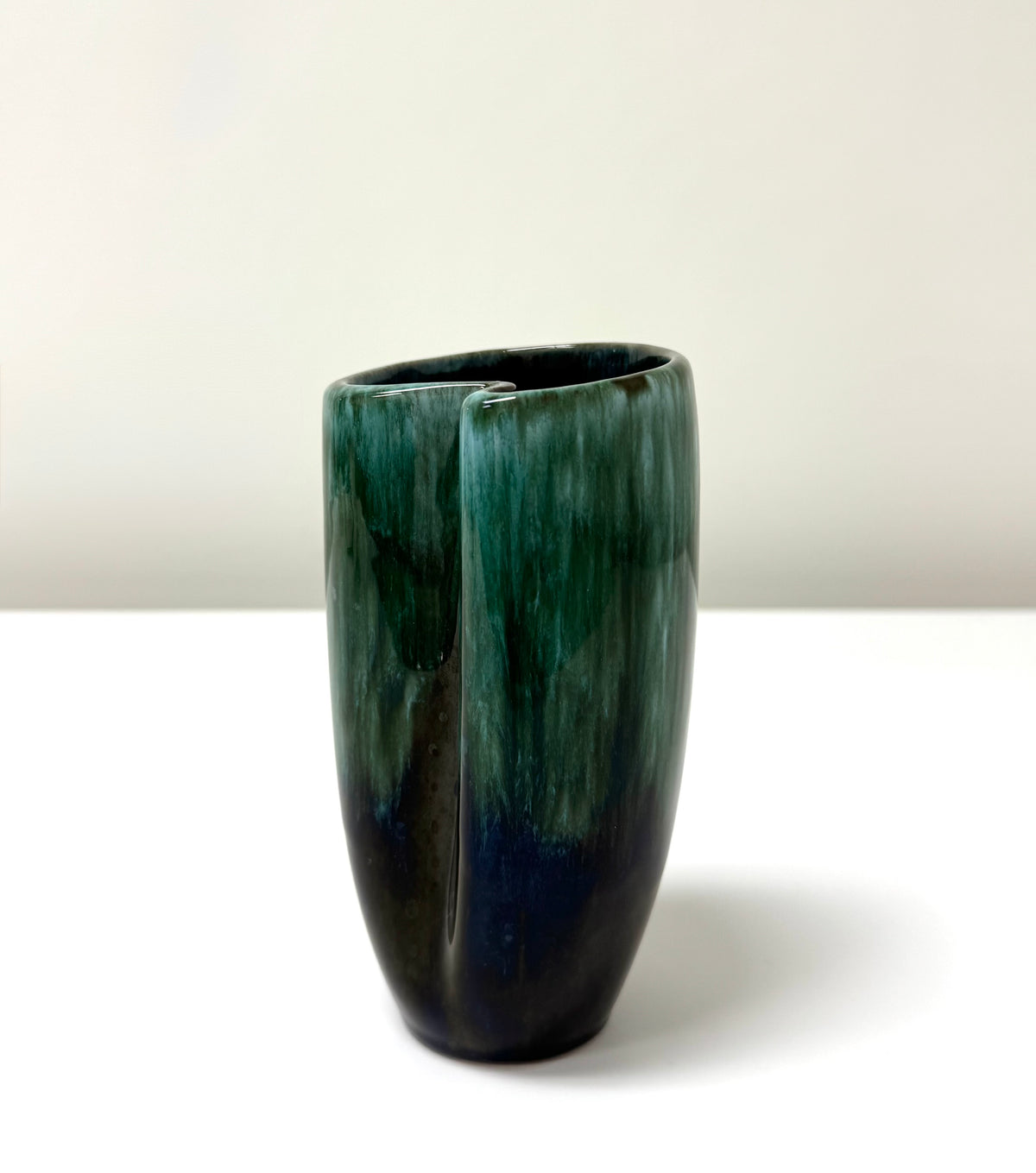 BLUE MOUNTAIN POTTERY Pinched Vase