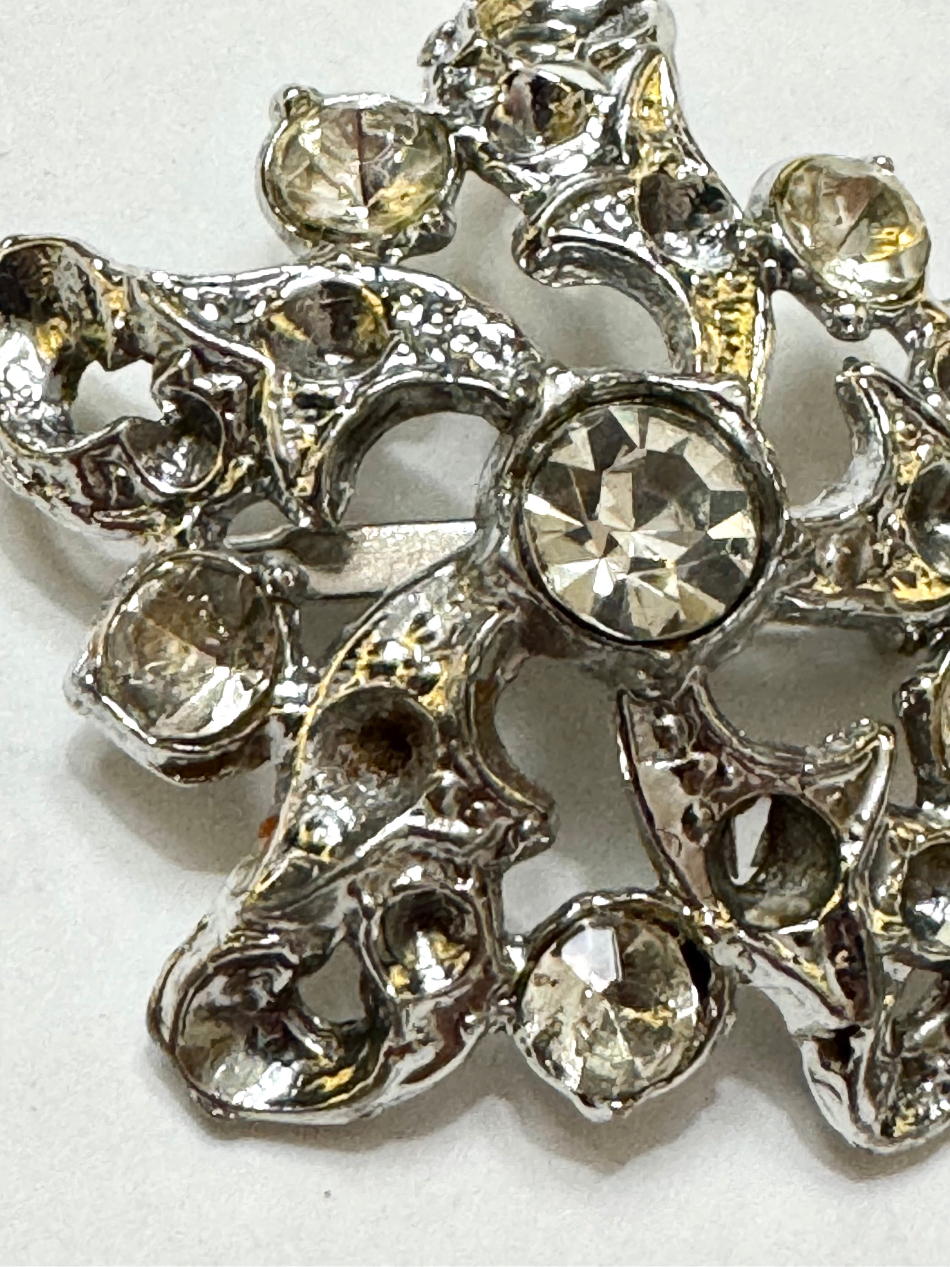 Vintage Silver-tone Flower Brooch