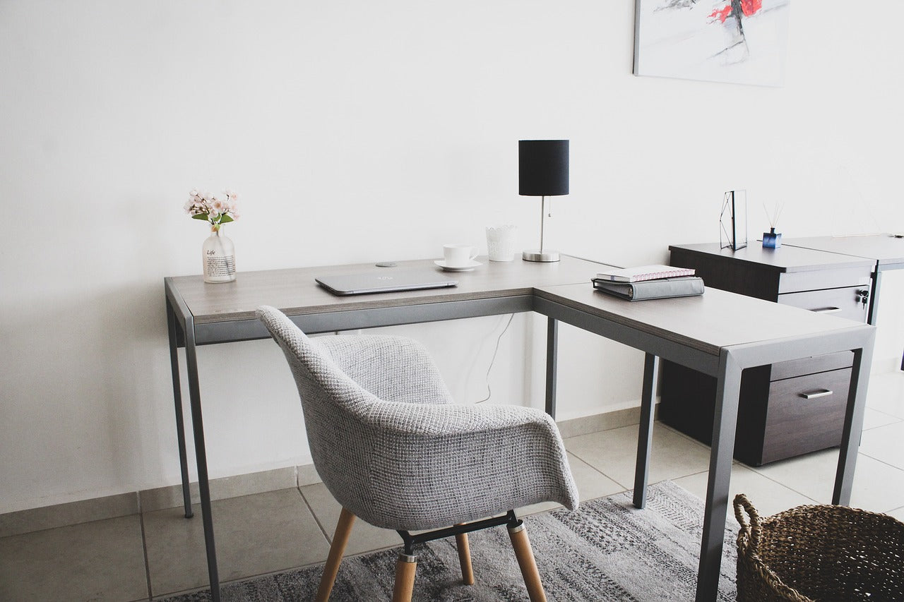 Desks & Desk Chairs