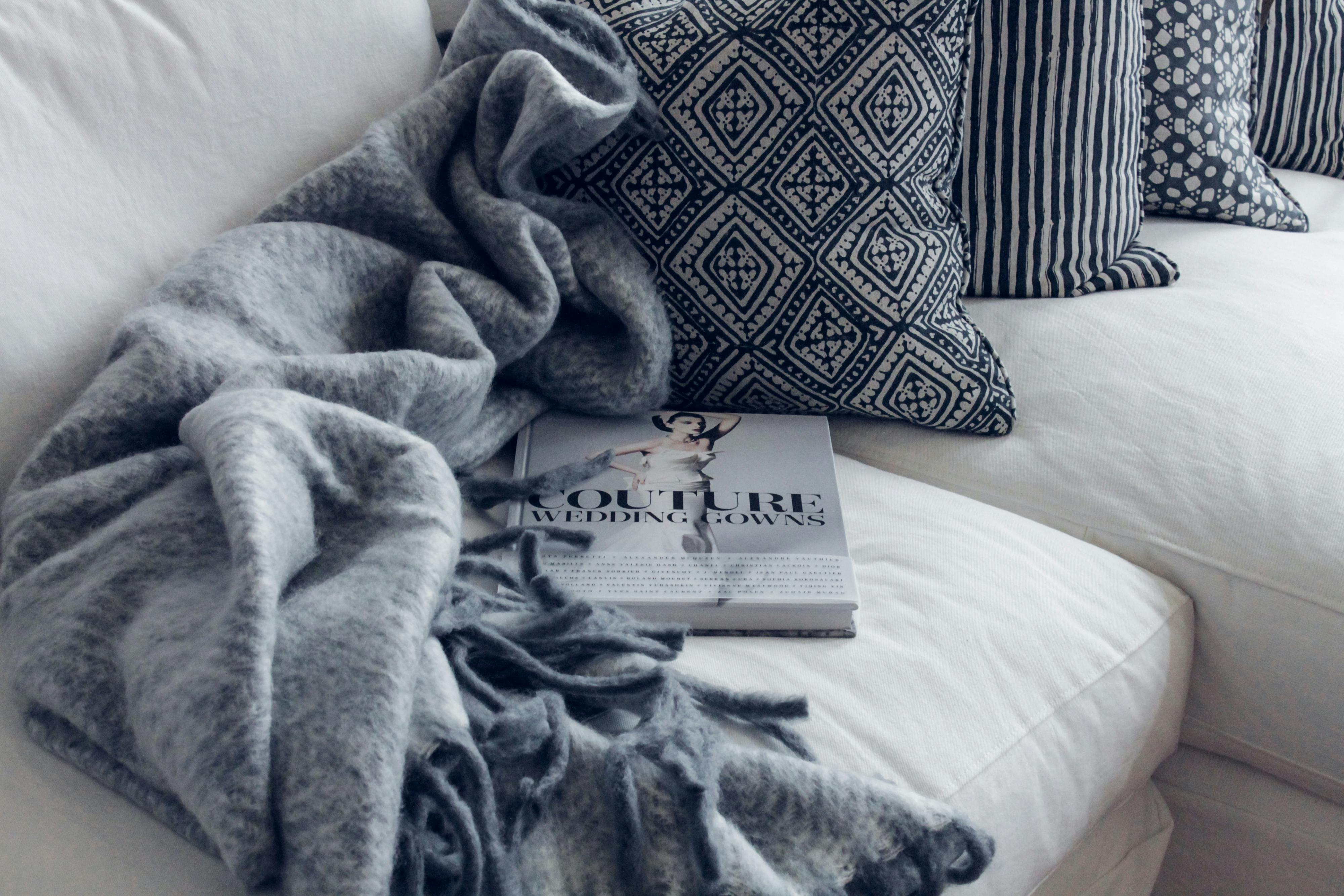 Pillows & Throws