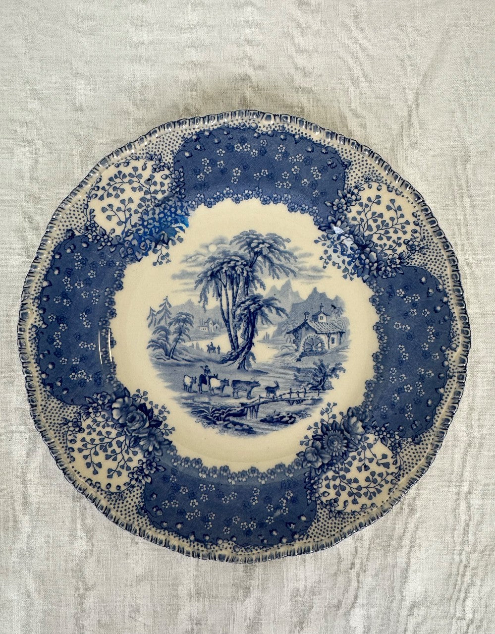 Vintage ROYAL DOULTON 'Chatham Blue' 8-1/4" Plate|467
