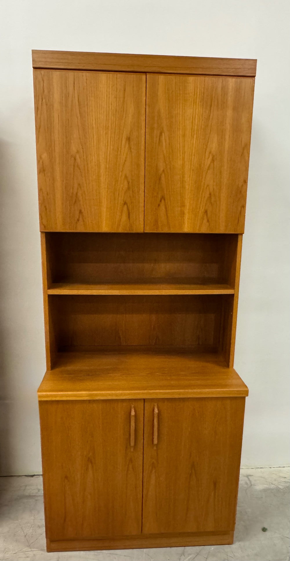 Vintage MCM Teak Bookshelf|816