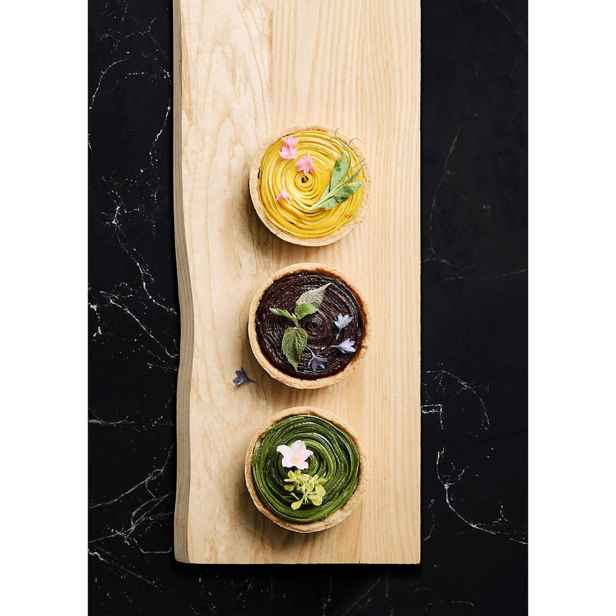 CRATE & BARREL Organic Edge 40" Charcuterie Board