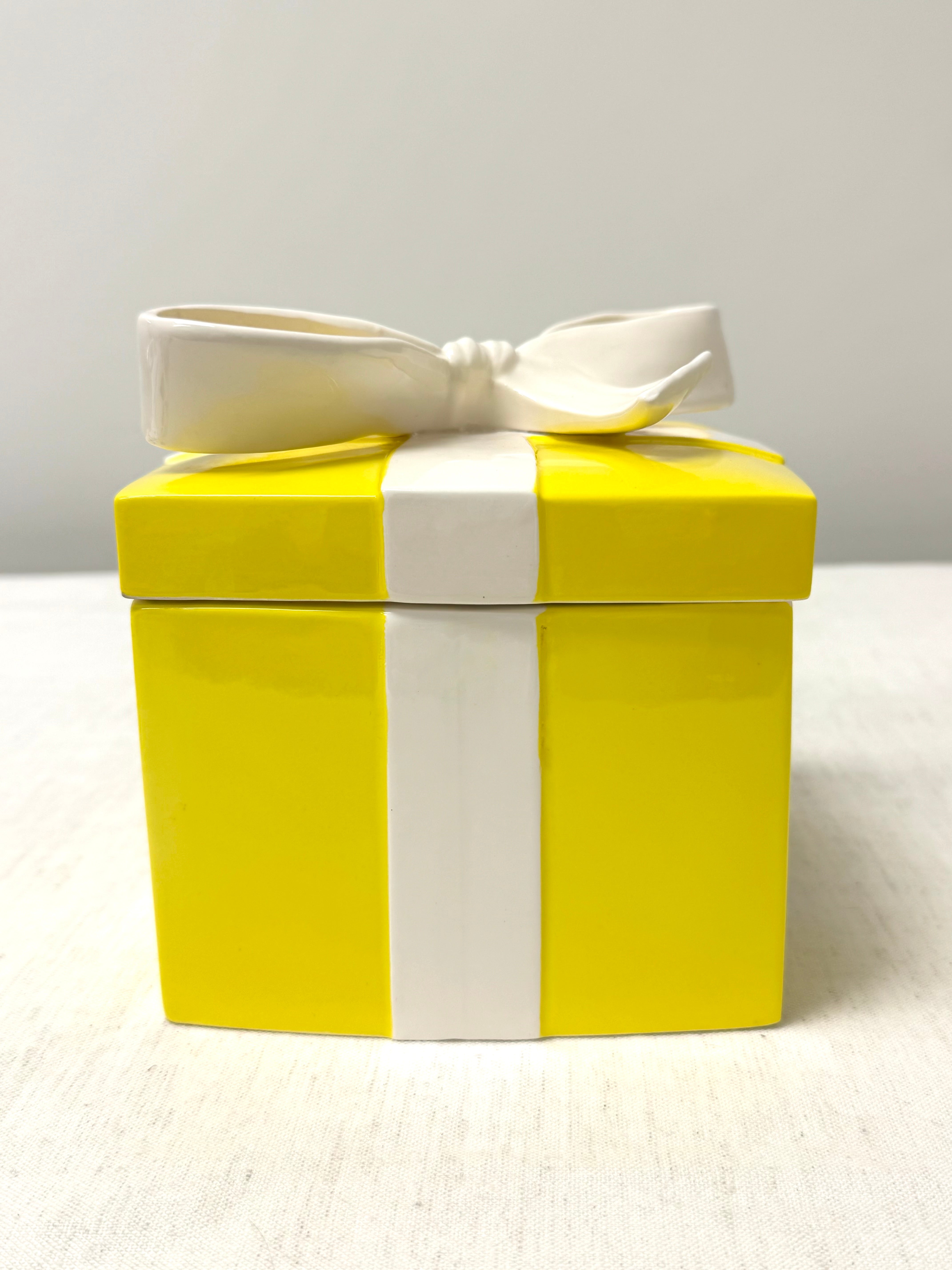 Vintage FITZ & FLOYD 6" Yellow Box with Bow