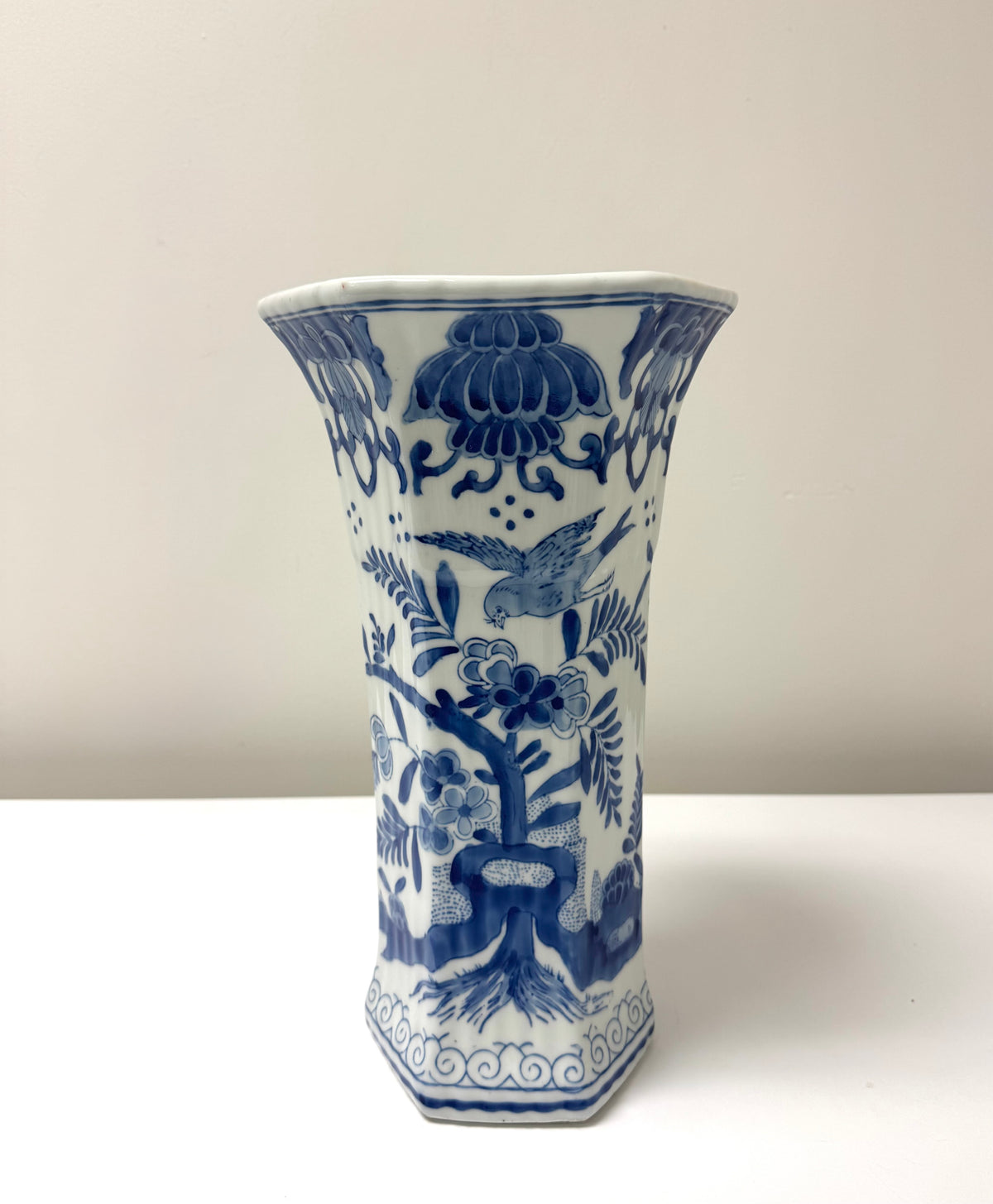 Vintage BOMBAY Blue & White Chinoiserie Vase
