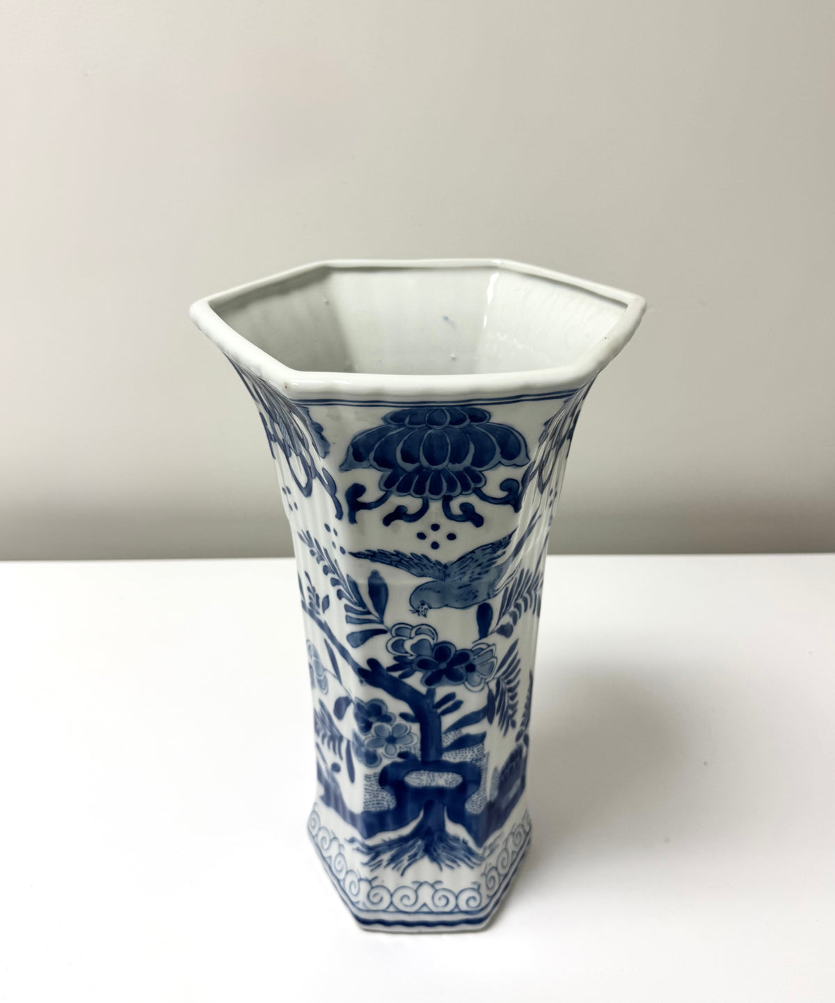 Vintage BOMBAY Blue & White Chinoiserie Vase