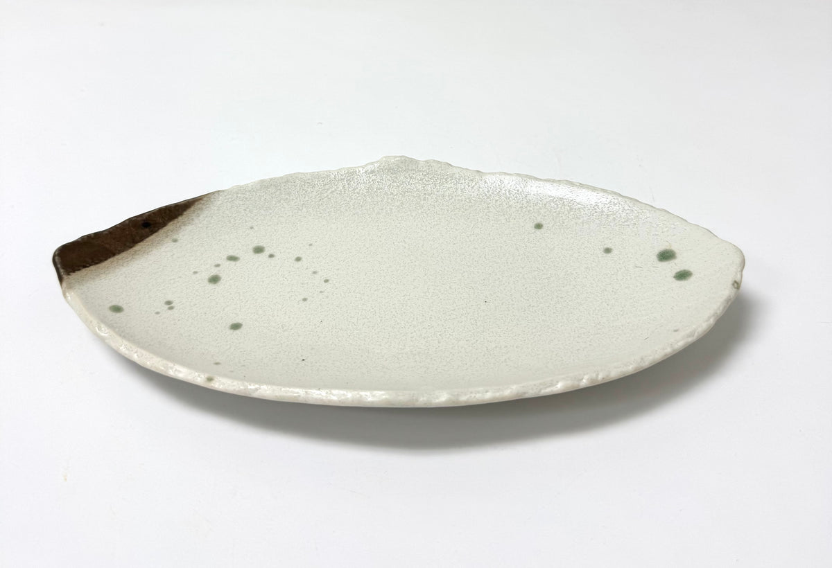 Off-white Textured Organic Leaf Dish