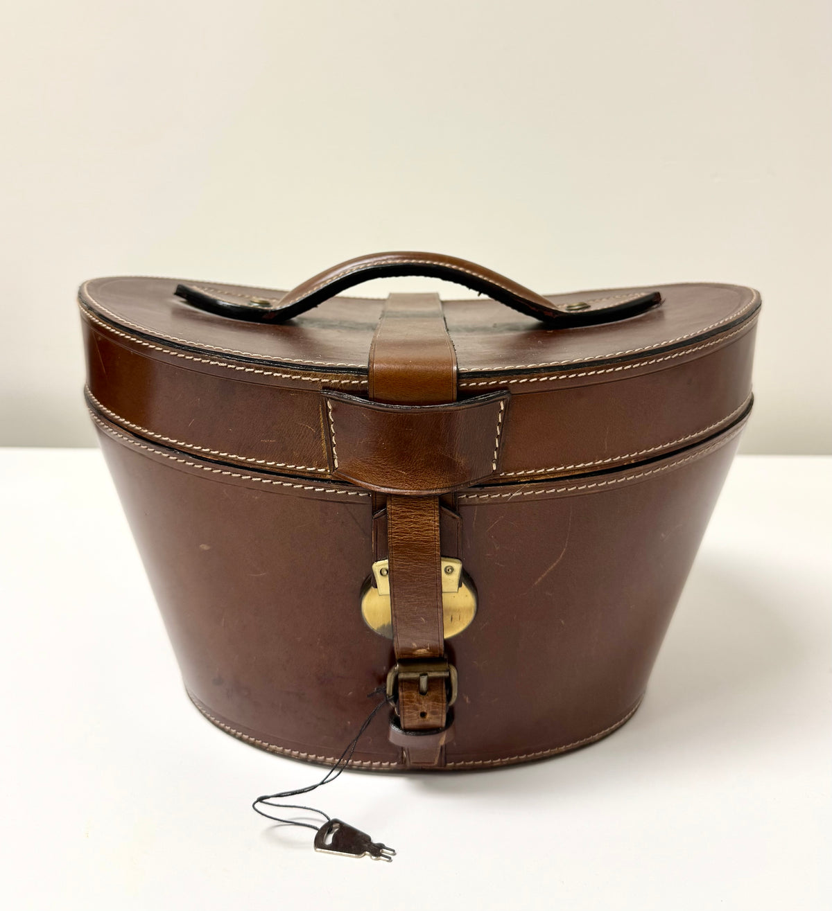 Vintage BOMBAY Leather Hat Box