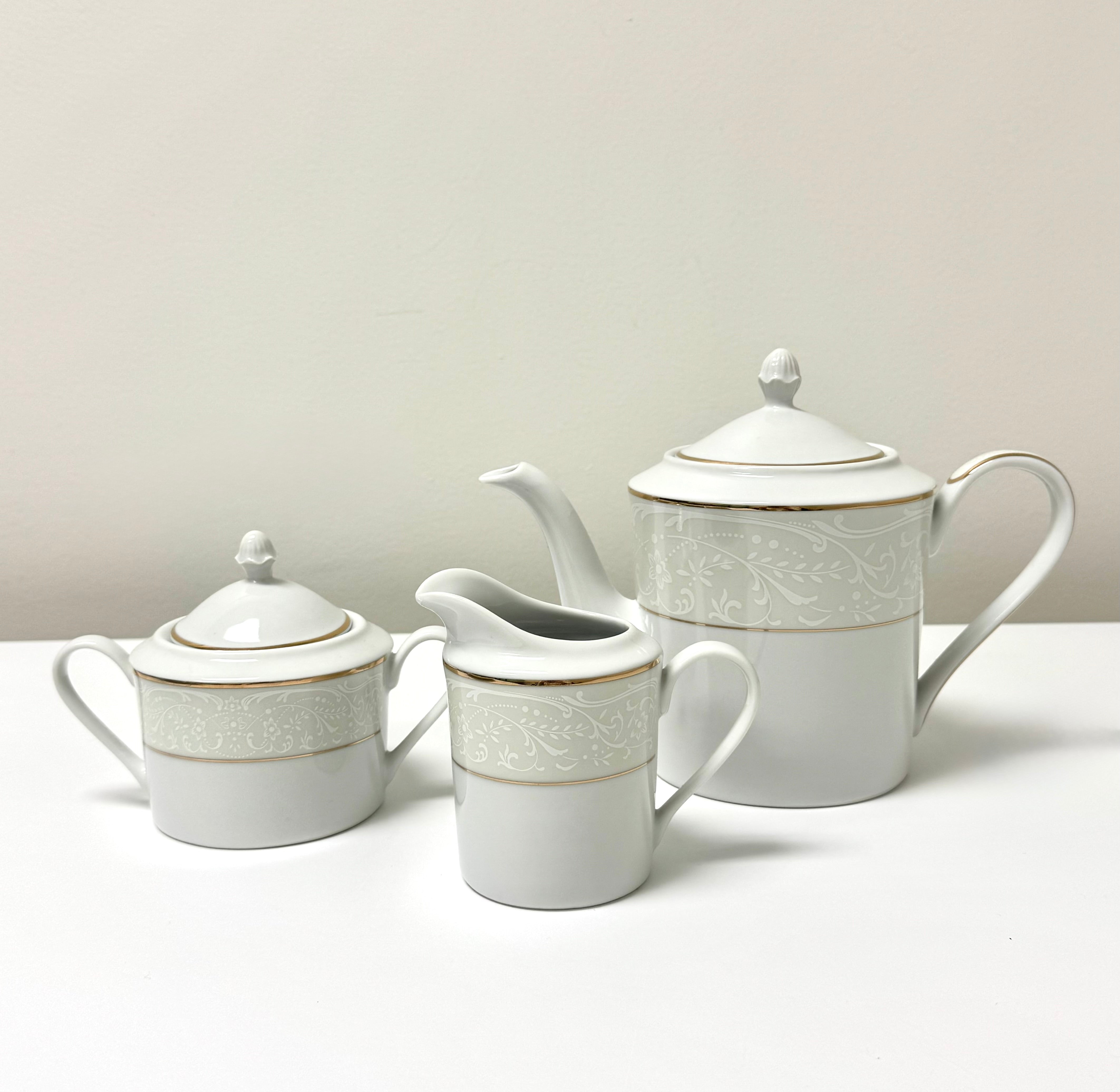 JOSHUA MAXWELL STUDIO 'Bristol' Dinnerware Set for 8