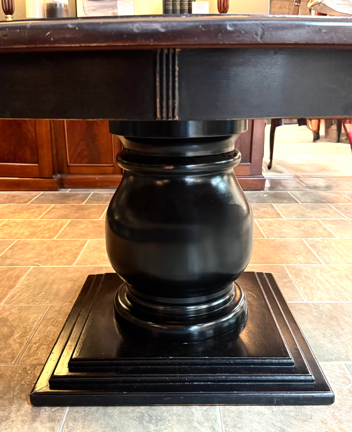 Modern Farmhouse 60" Pedestal Table