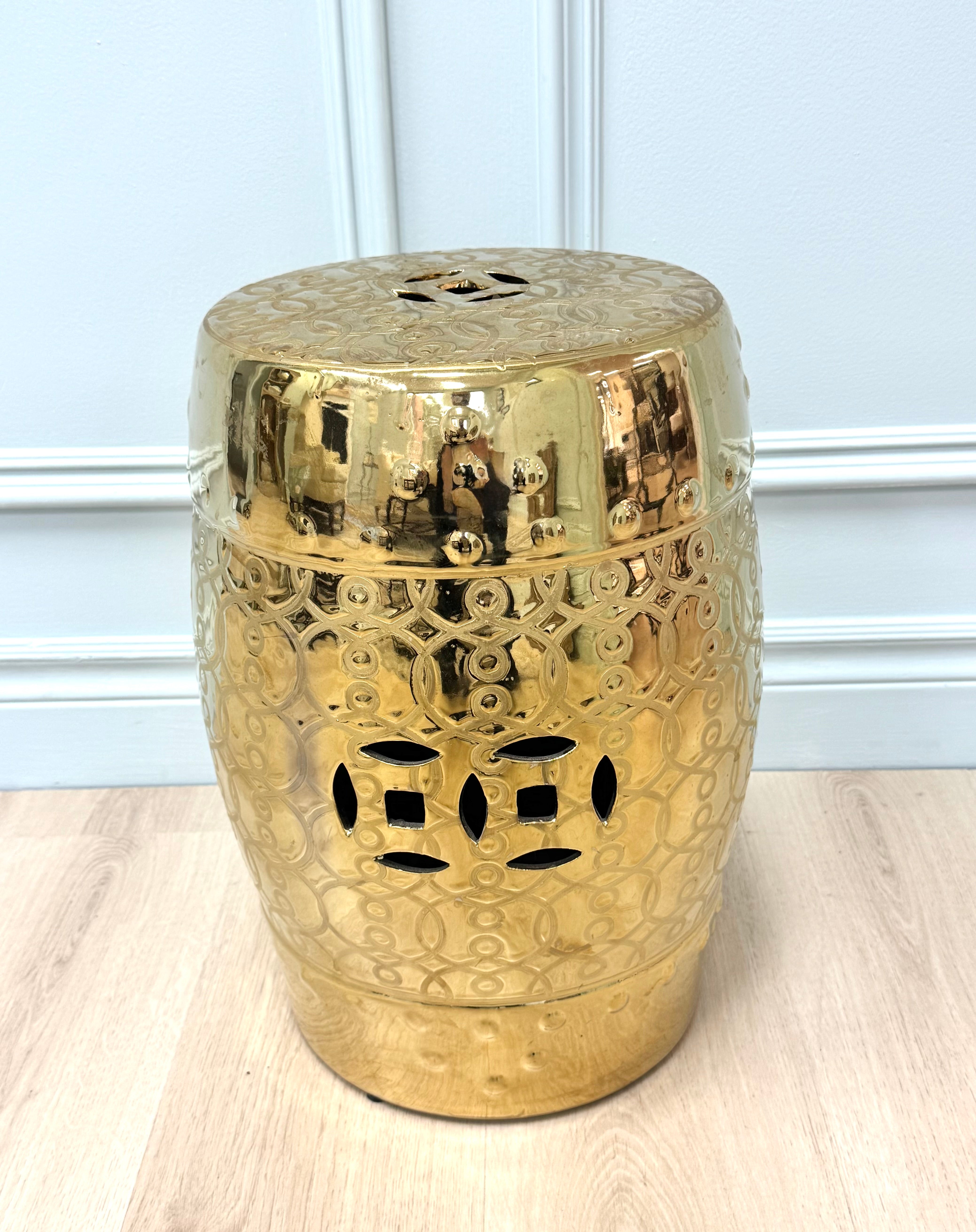THREE HANDS Gold Garden Stool