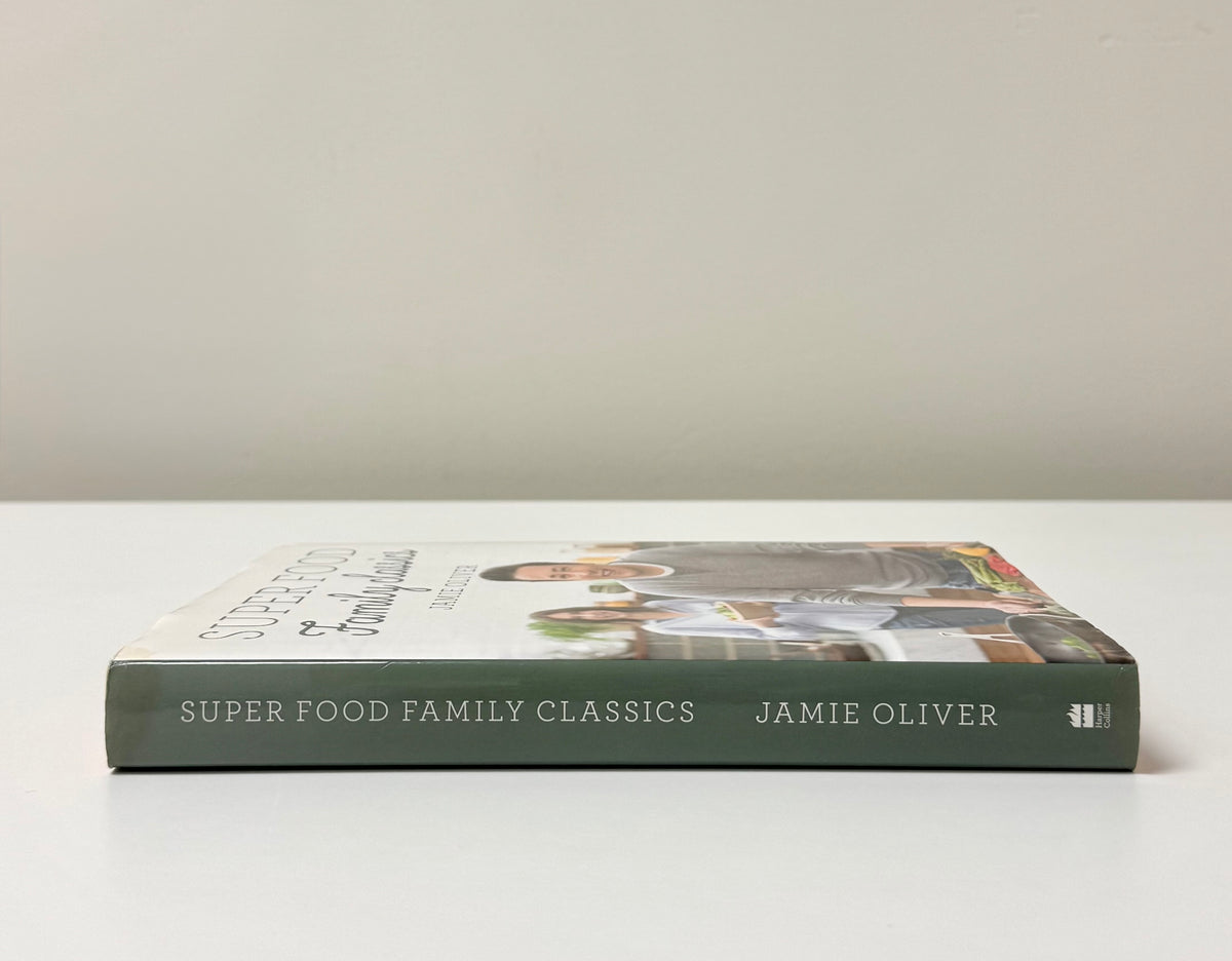 'Super Food Family Classics' Hardcover