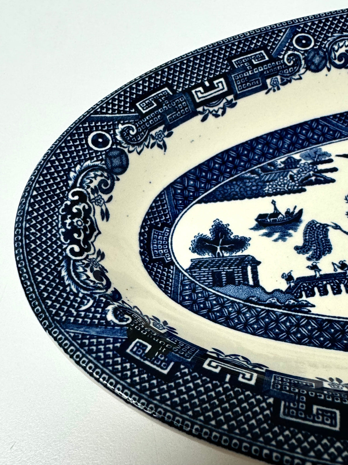 Vintage JOHNSON BROS. 'Blue Willow' Gray Boat with Plate