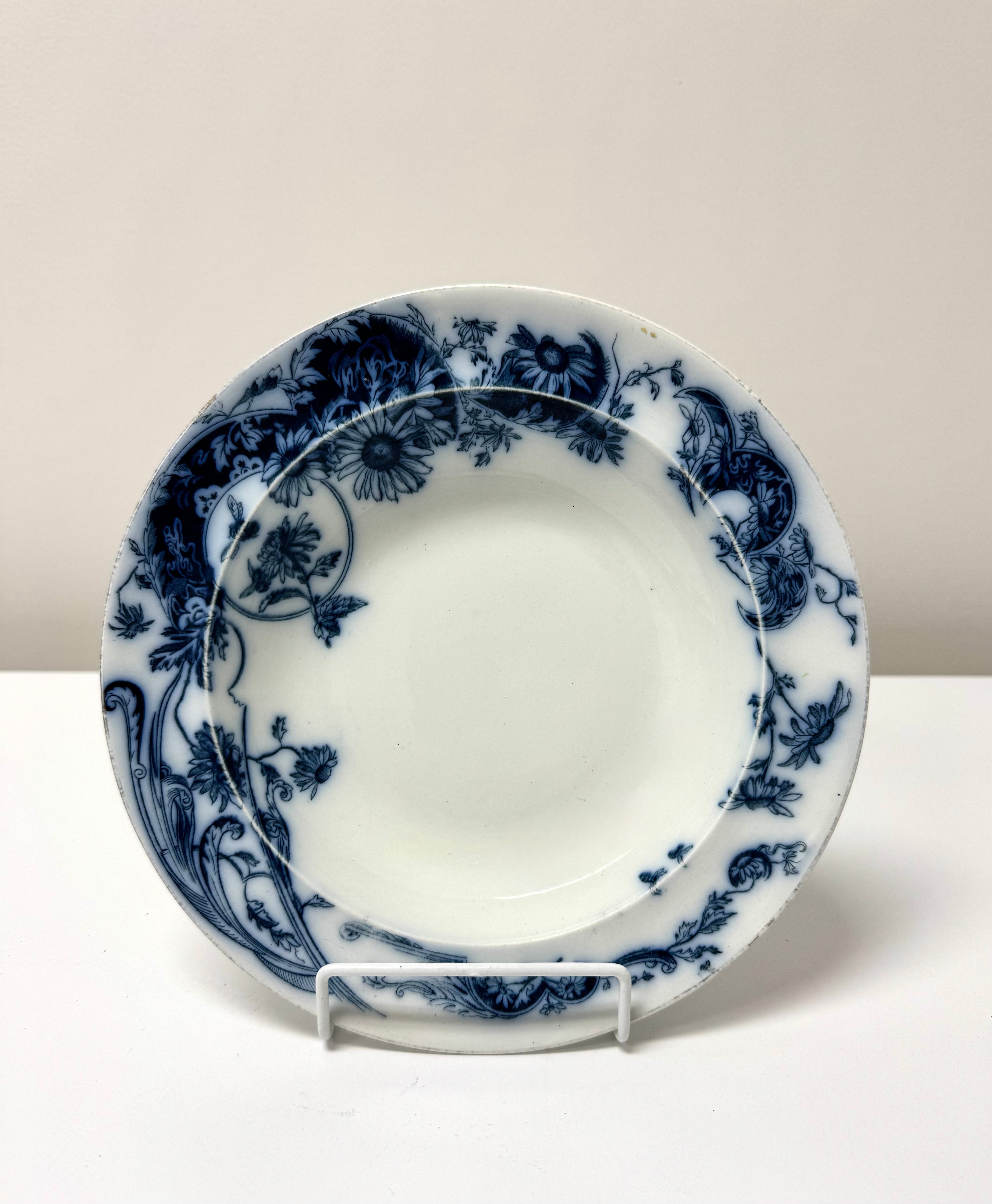 Vintage GEORGE JONES & SONS Flow Blue 'Fantasia' 9" Bowl