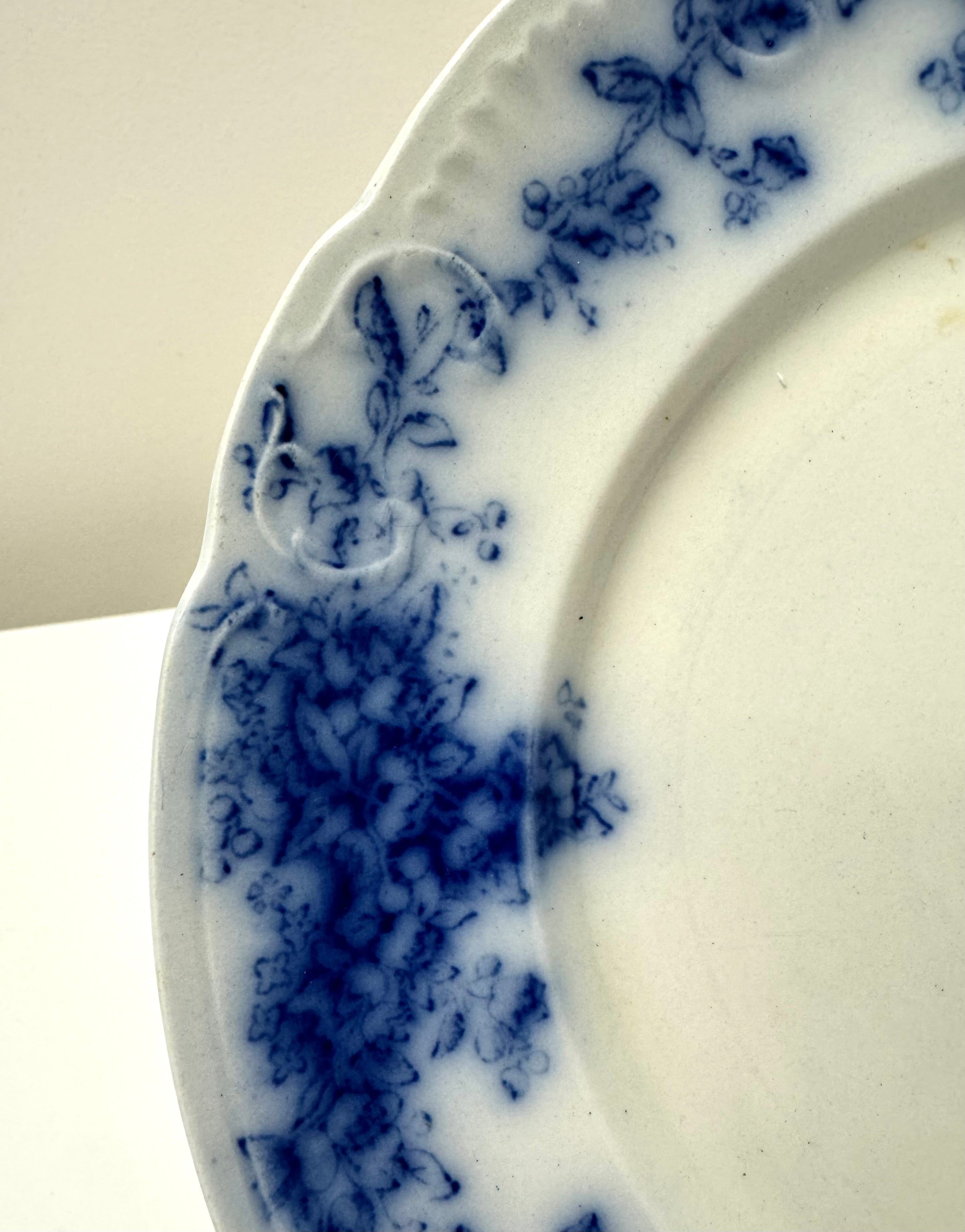 Vintage HOLLINSHEAD & KIRKHAM Flow Blue 'Lily' 10" Plate