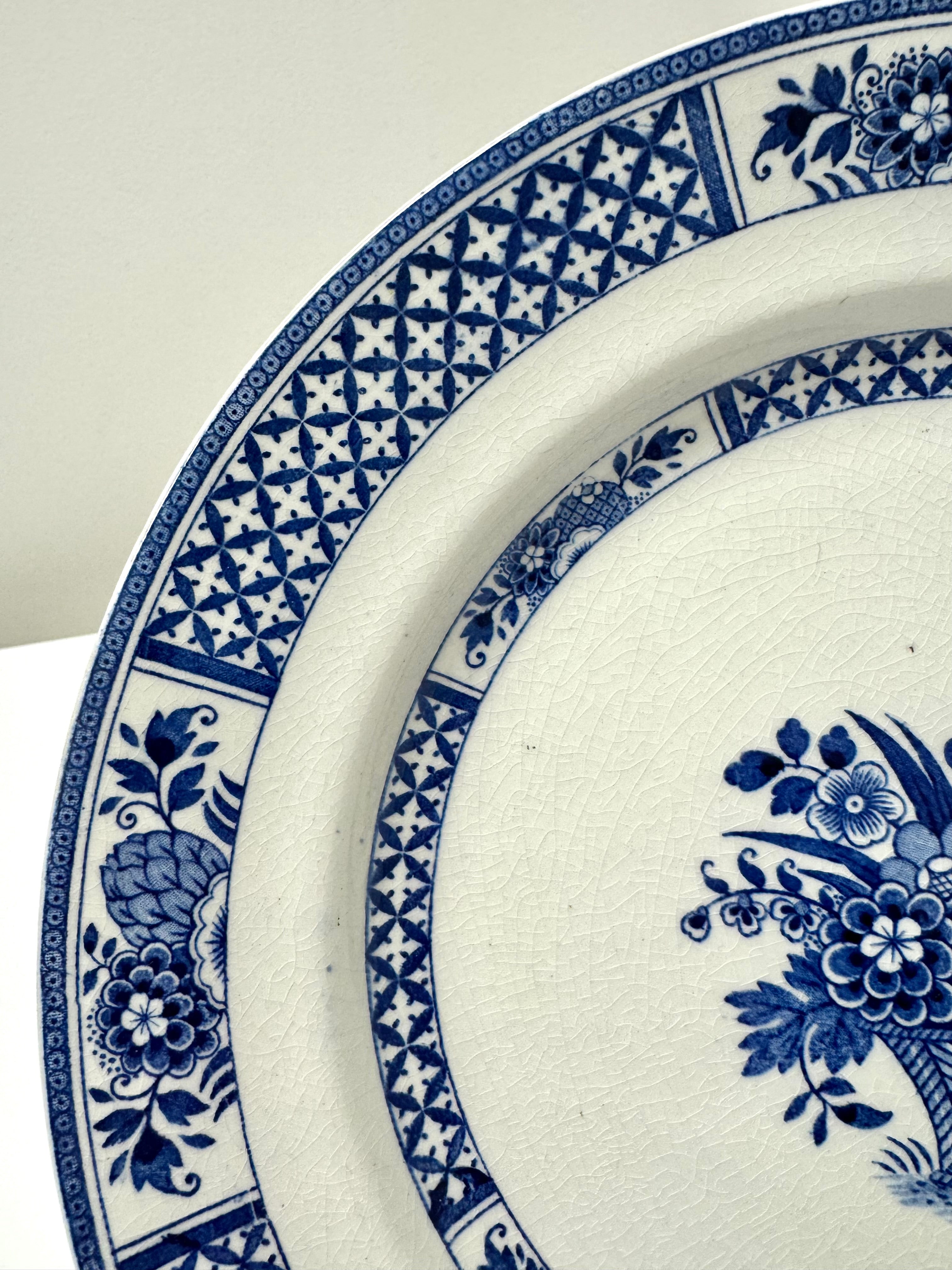 Vintage BOOTH'S 'Nankin' 10-1/2" Plate