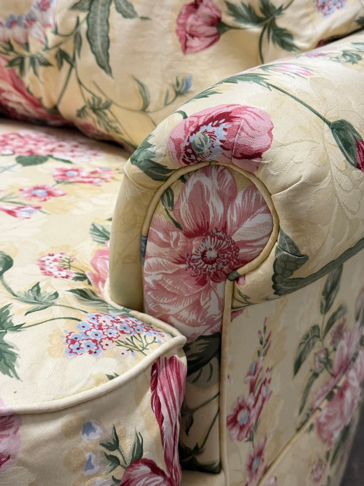 ETHAN ALLEN Yellow Floral Swivel Chair
