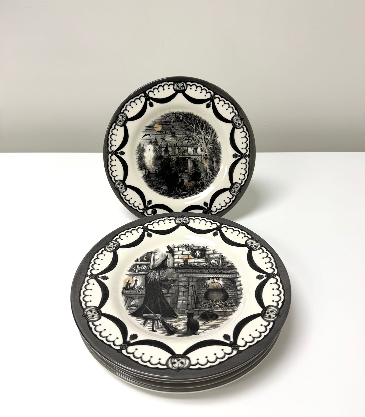 ROYAL STAFFORD 'Haunted Home' Plates Set of 6