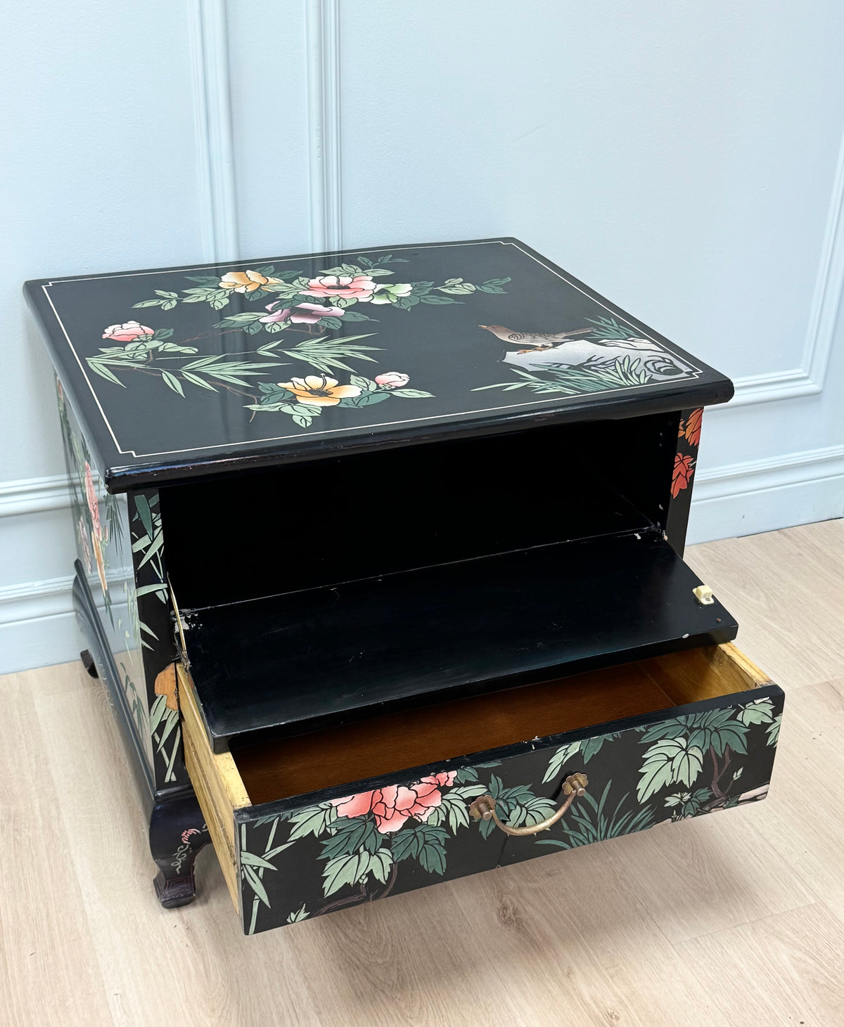 Black Lacquer Chinoiserie Side Table