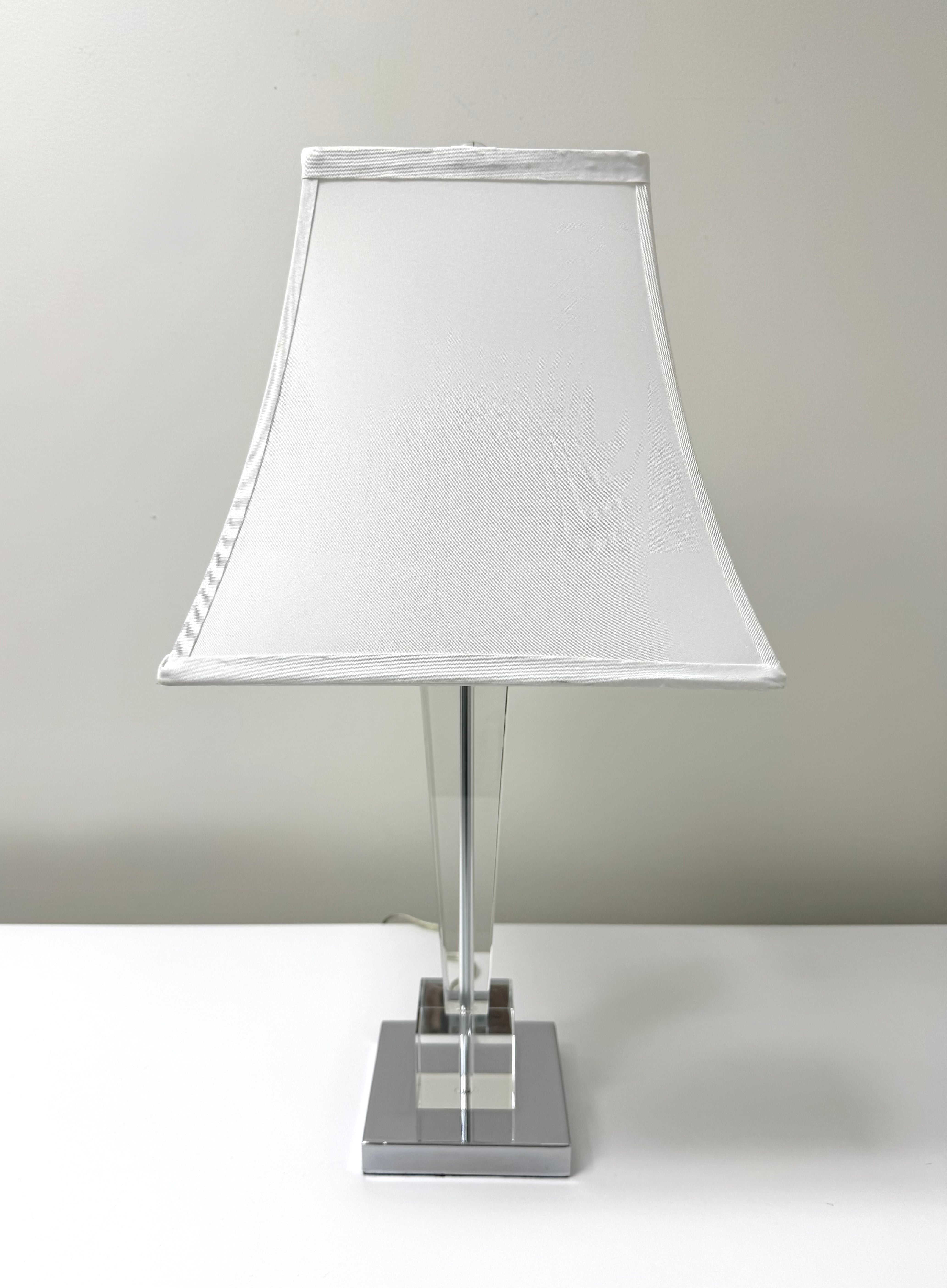Glass Tapered Column Lamp