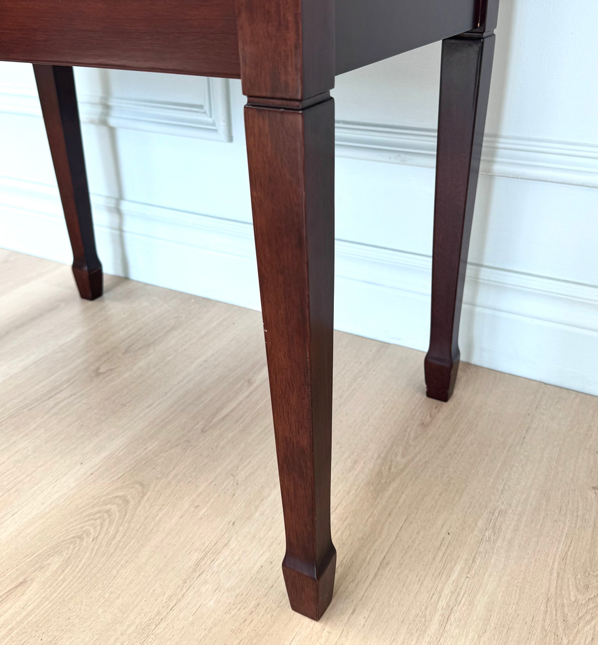 BOMBAY Mahogany Side Table