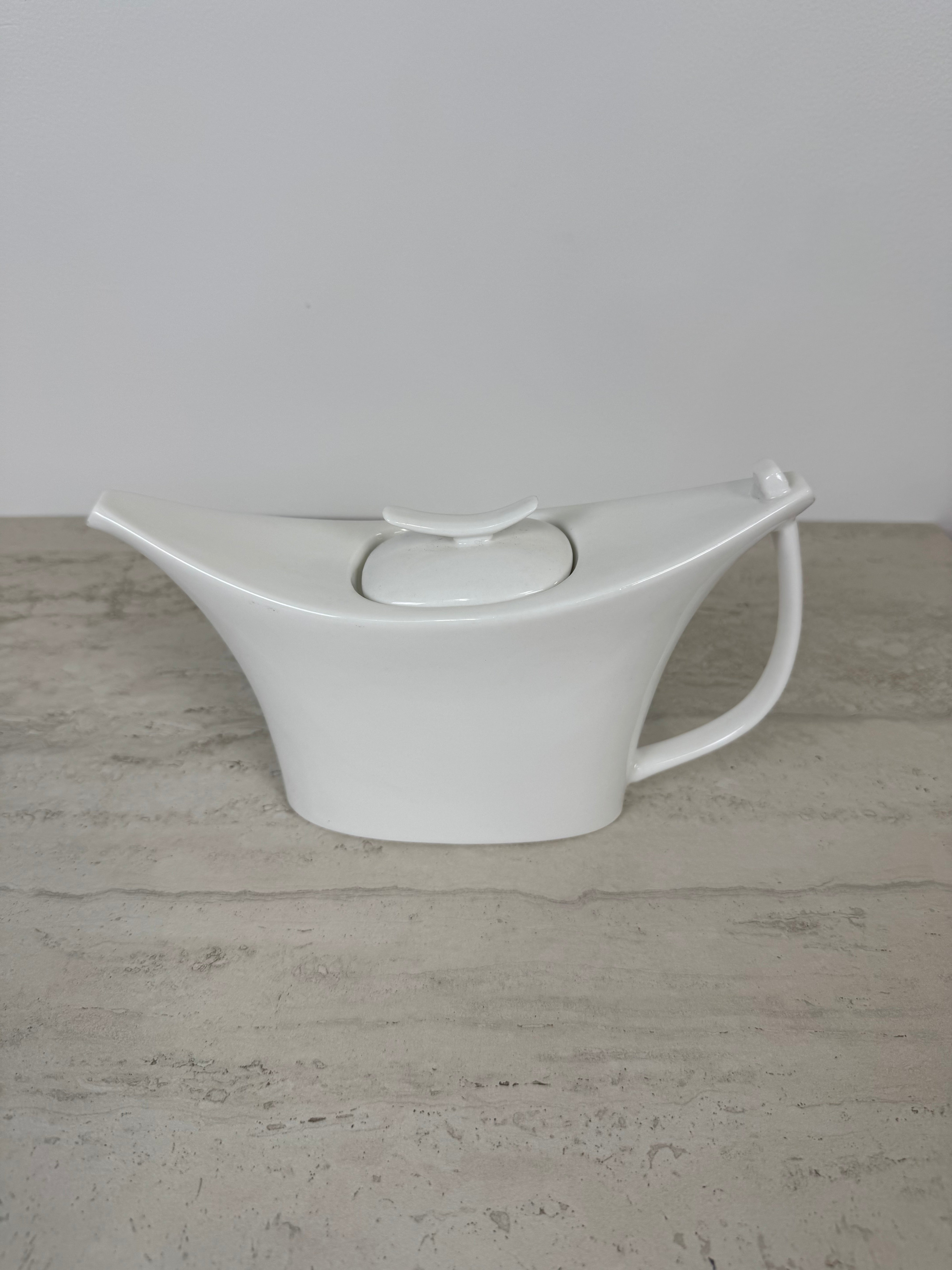 New Wave White Porcelain Teapot