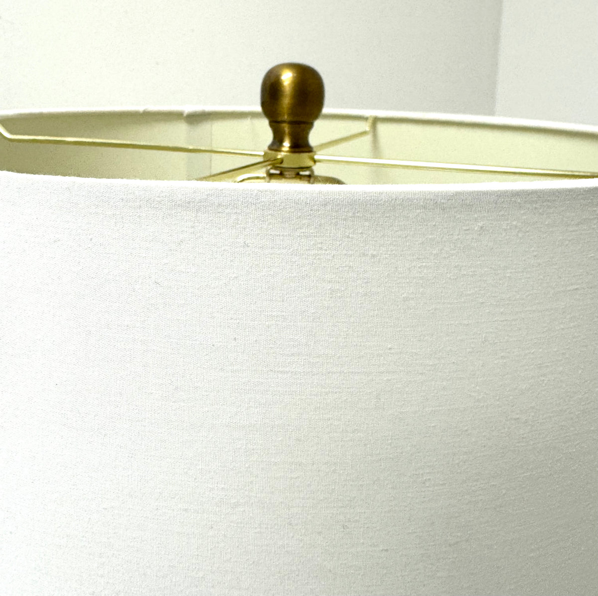 White Woven Ceramic Lamp