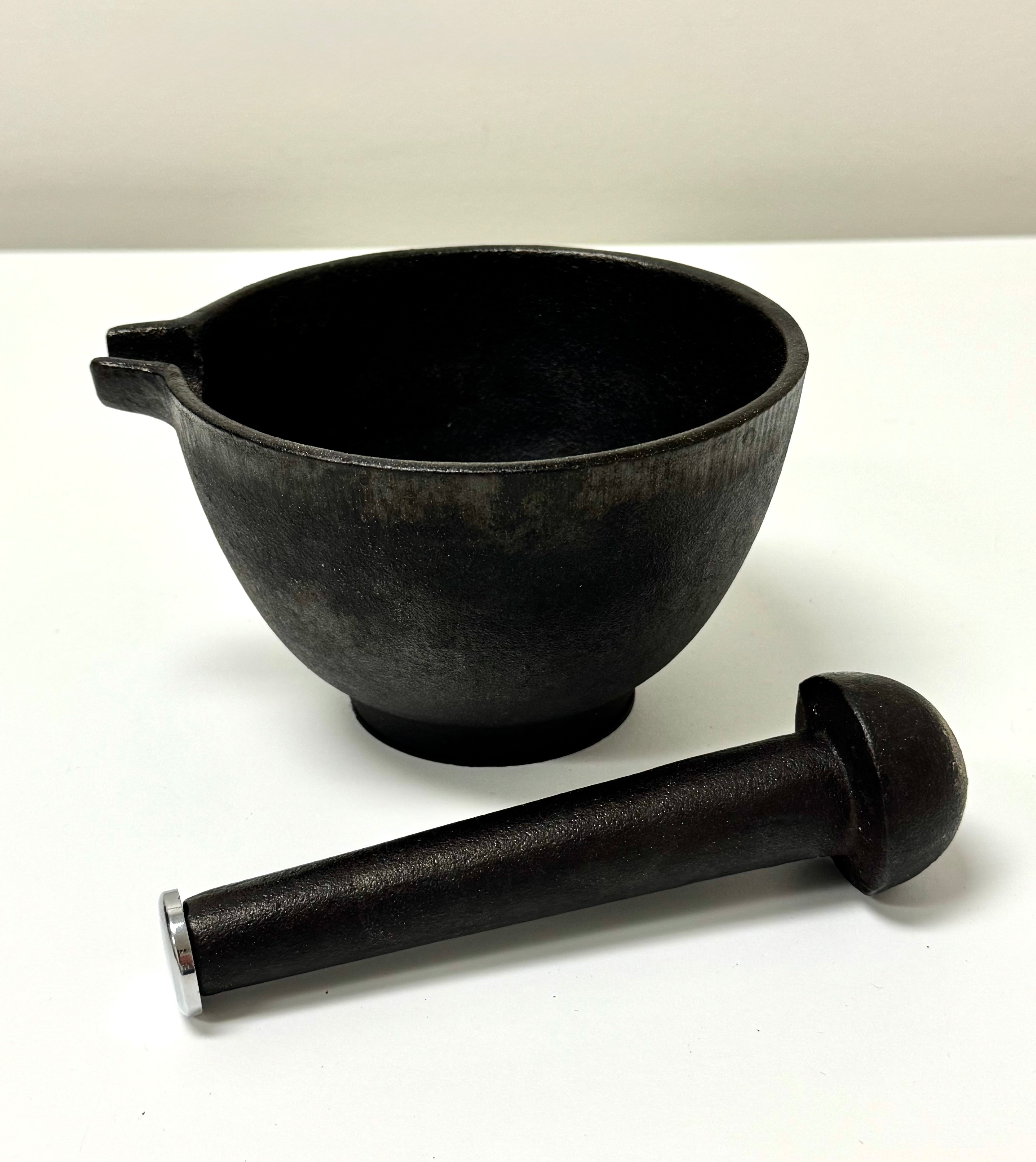 LE CUISTOT Black Iron Mortar & Pestle