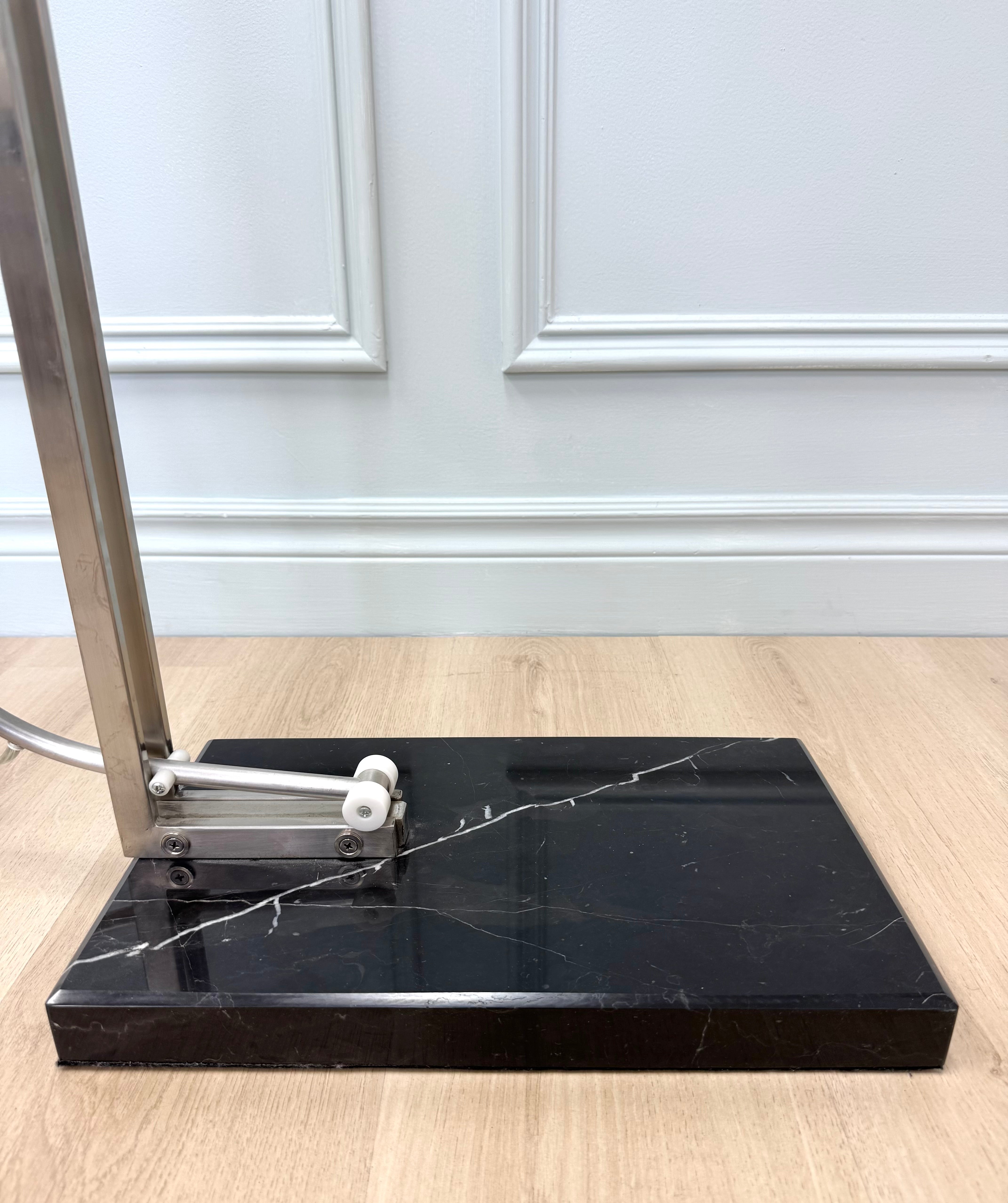 Curva Floor Lamp