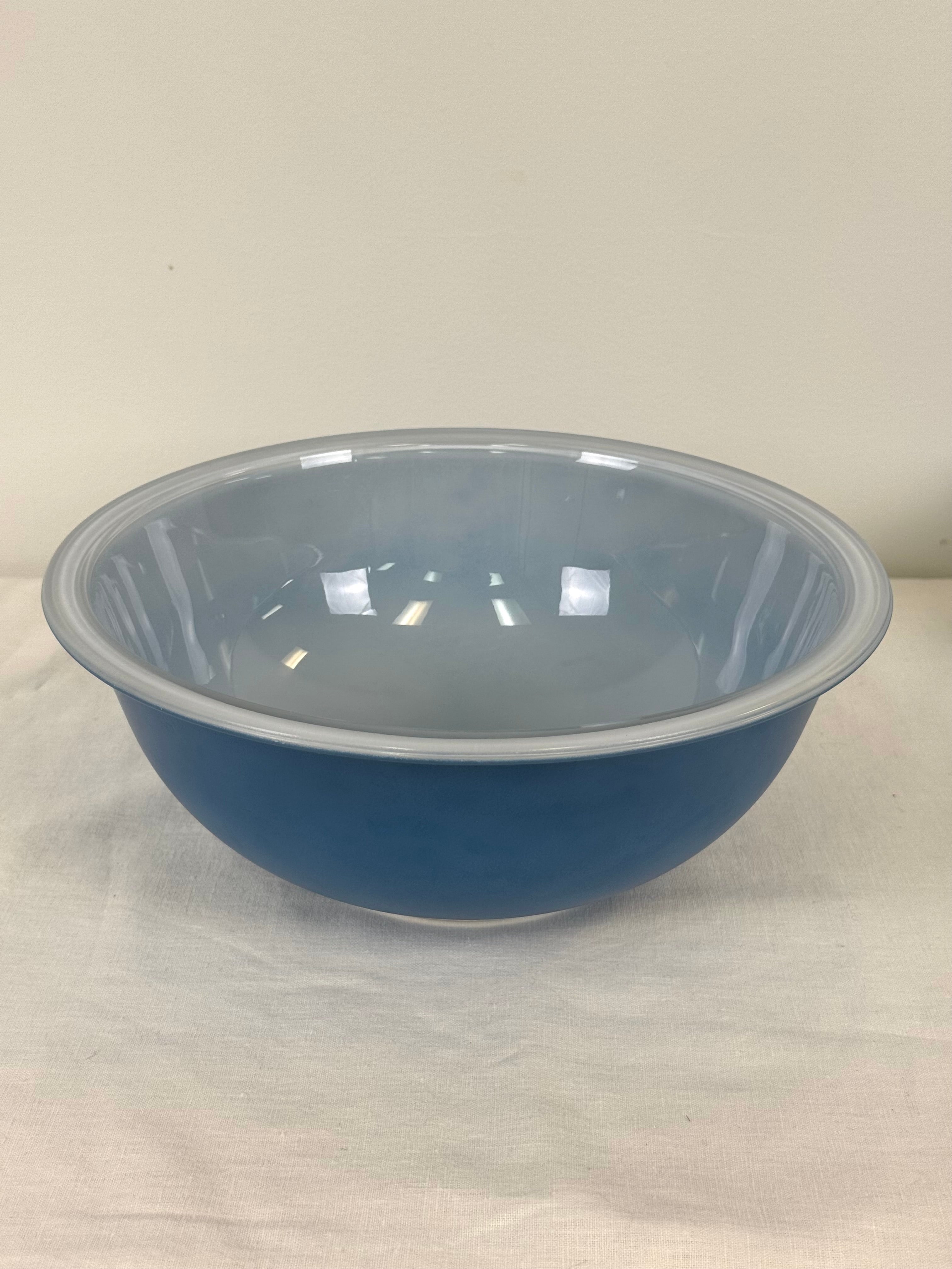 Vintage PYREX ‘Moody Blues’ Mixing Bowls Set of 3