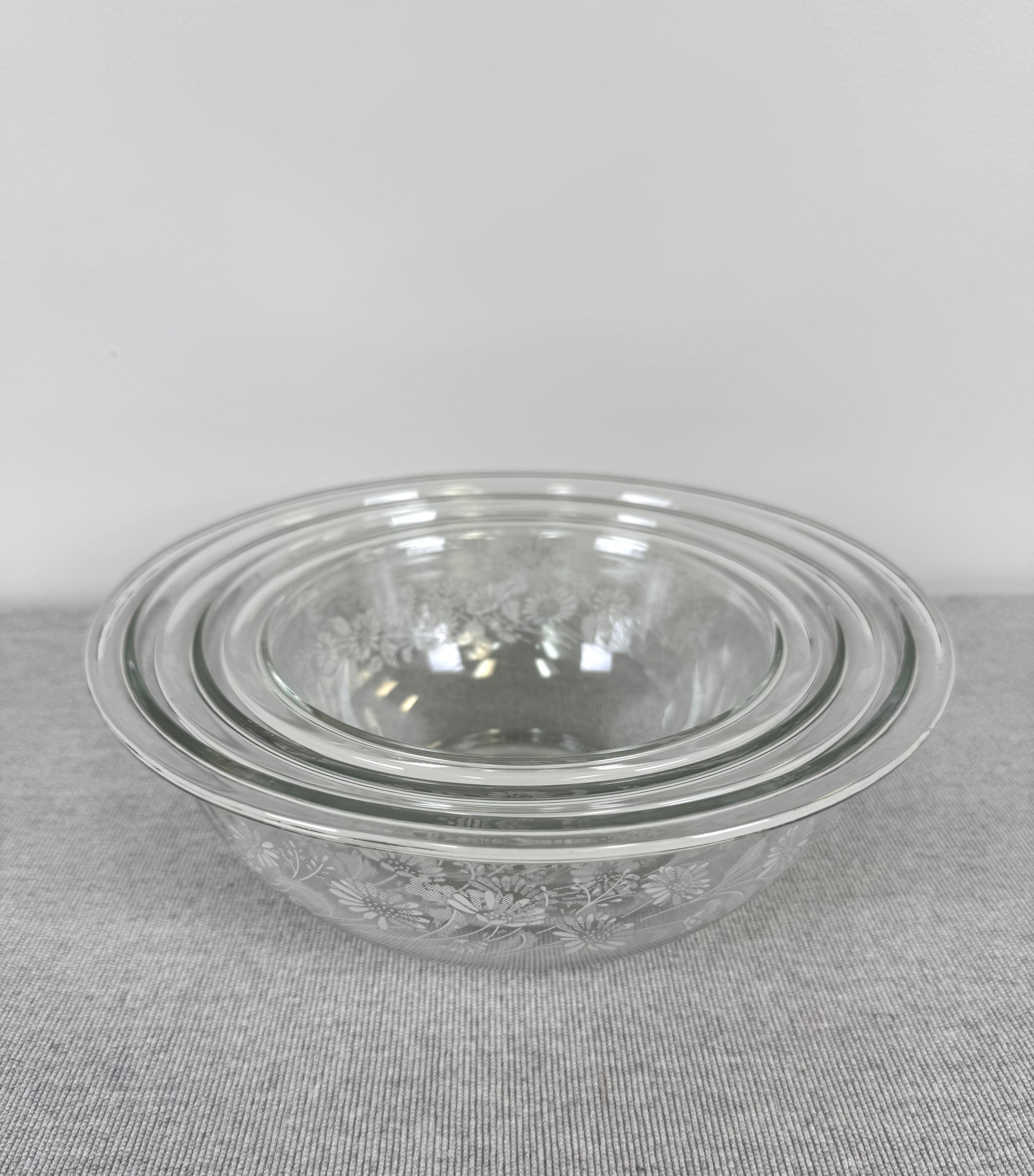 Vintage PYREX 'White Lace' Mixing Bowls Set of 3