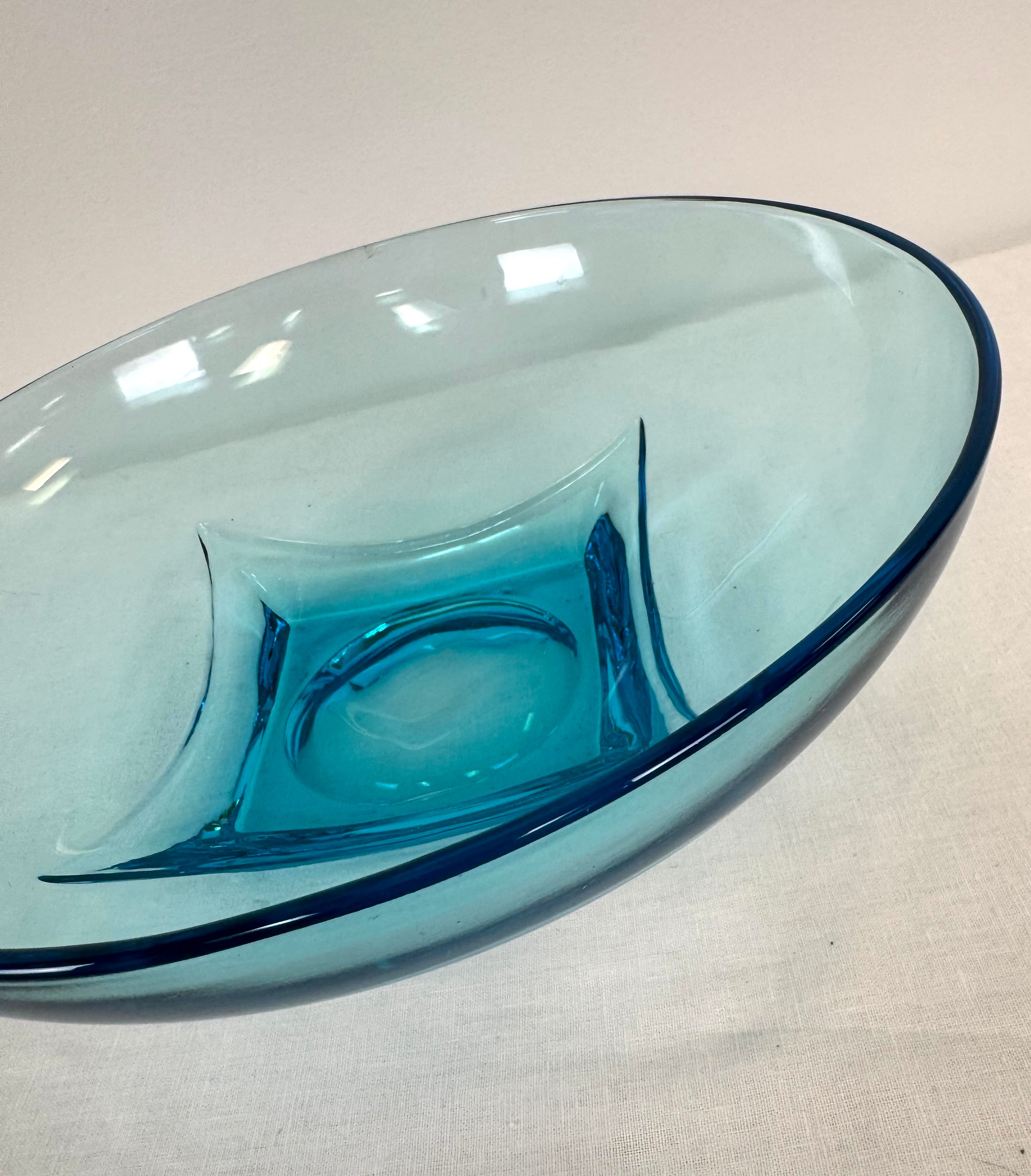 Vintage HAZEL ATLAS 'Capri' Azure Blue Glass Bowl