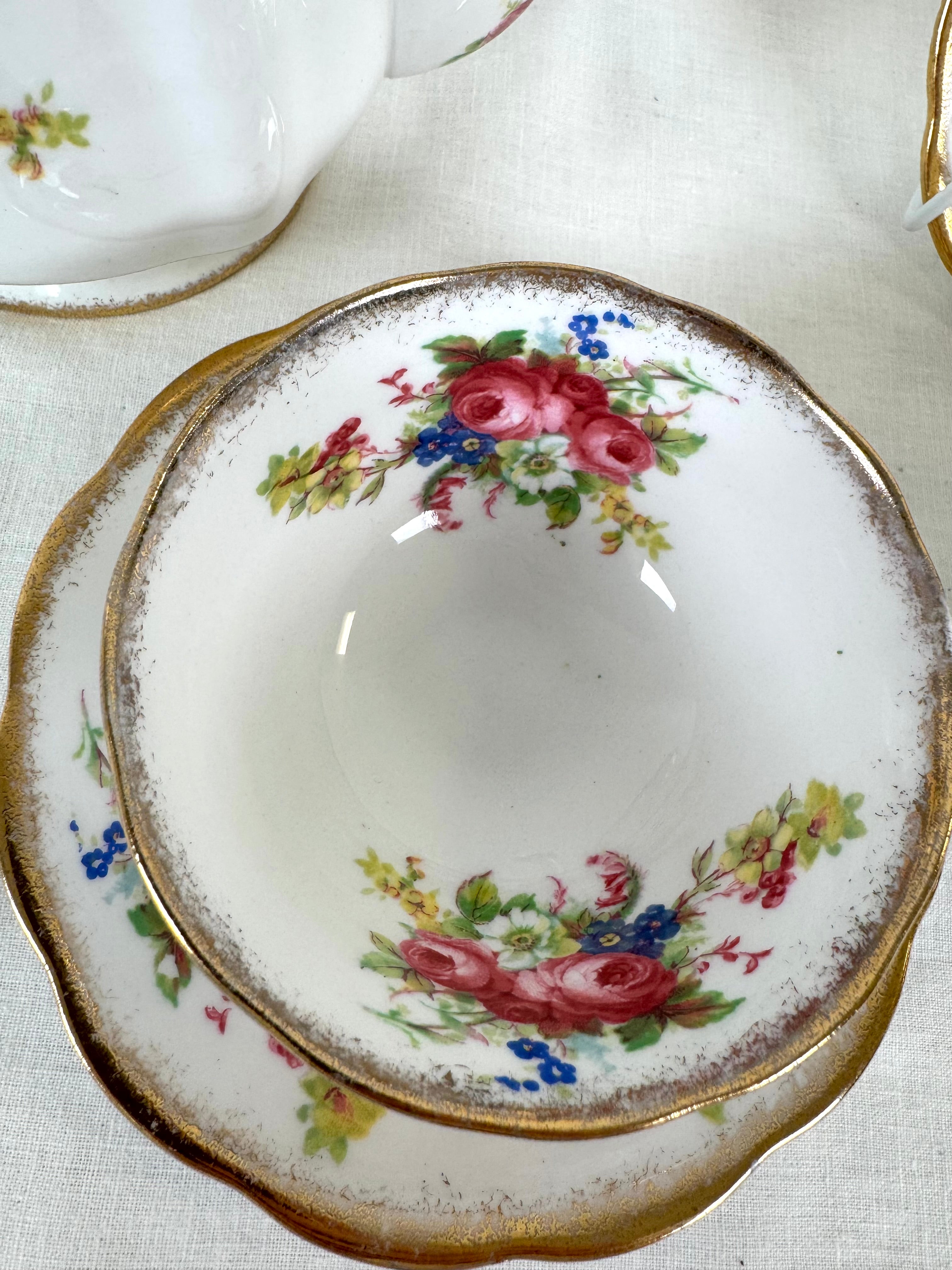 ROYAL STANDARD 'Rose Bouquet' Tea Set