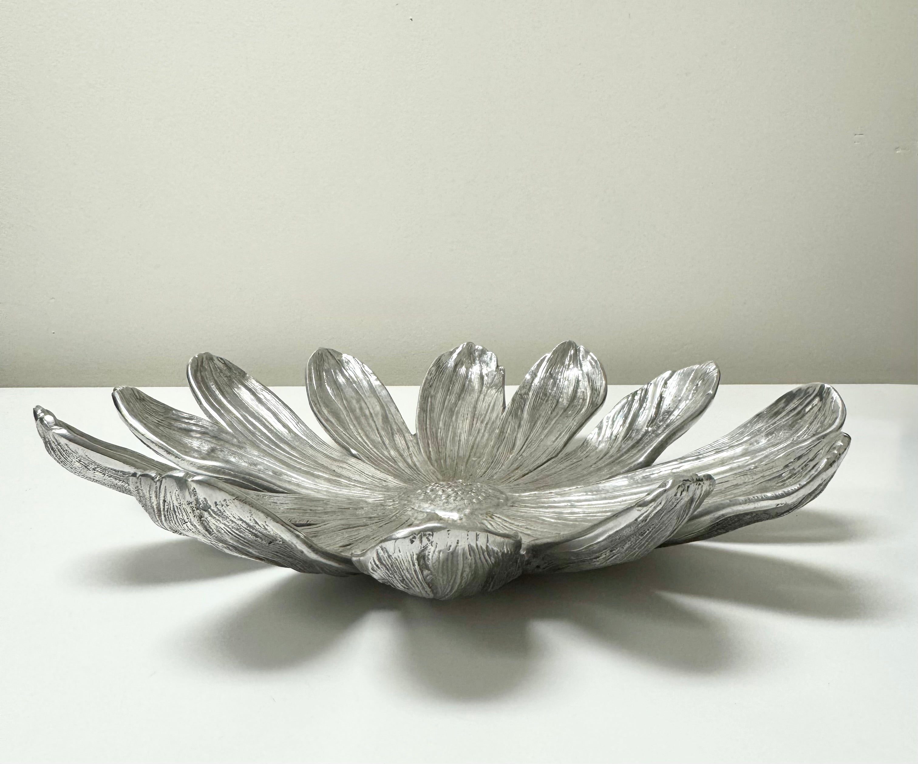 MICHAEL ARAM for WATERFORD Daisy Centrepiece Bowl