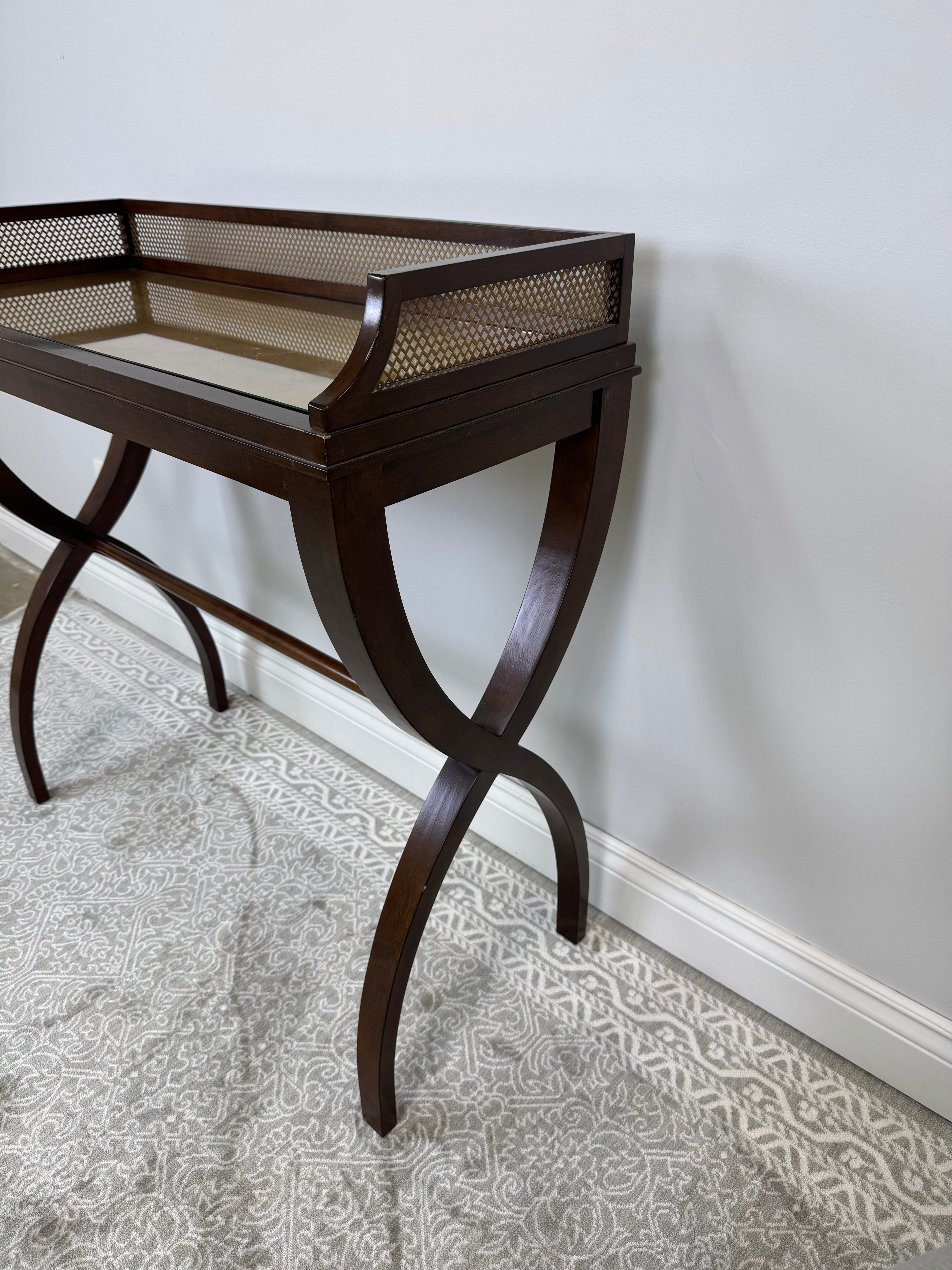 HOOKER 'Skyline' Consulate Table