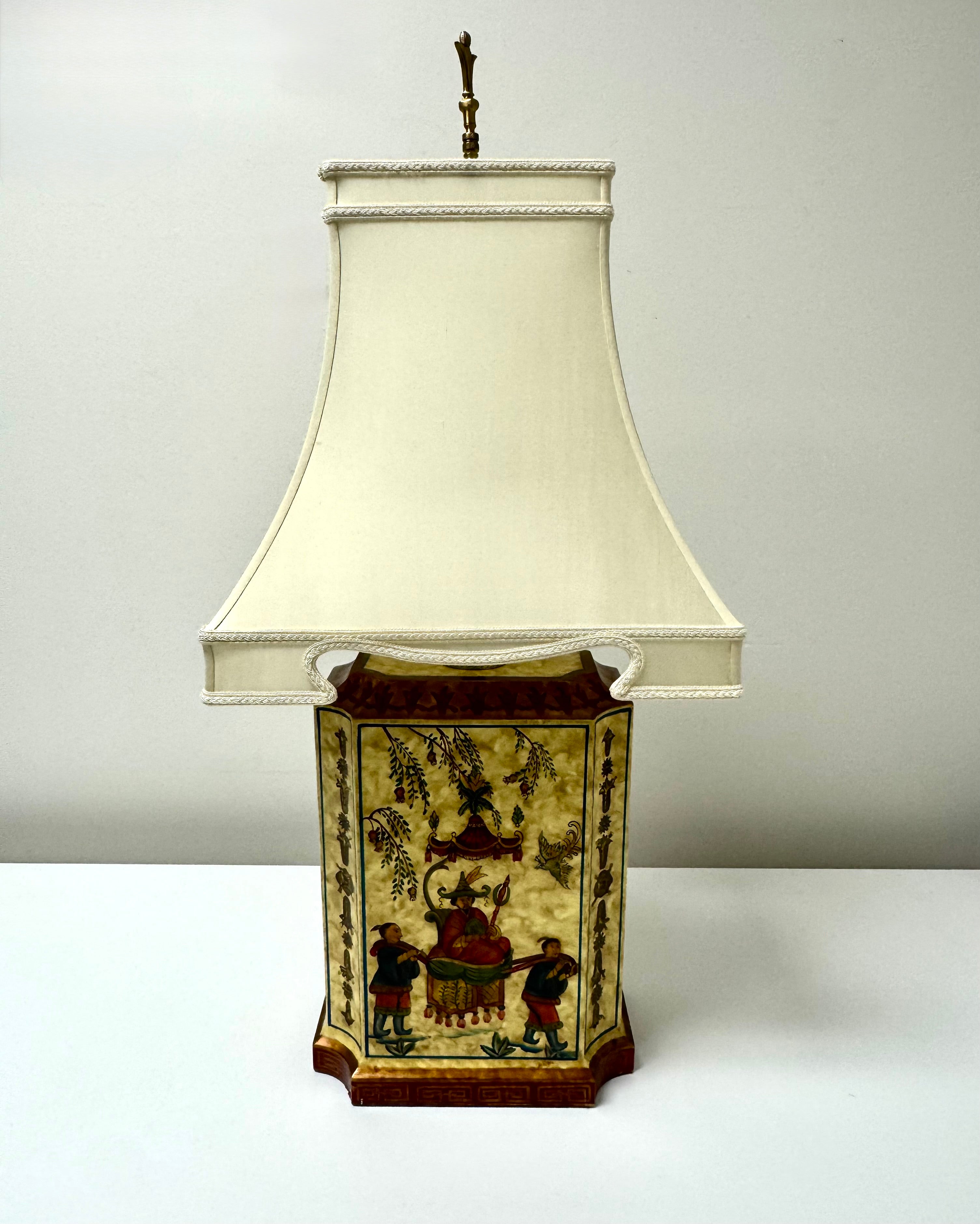 Vintage WILDWOOD Chinoiserie Lamp