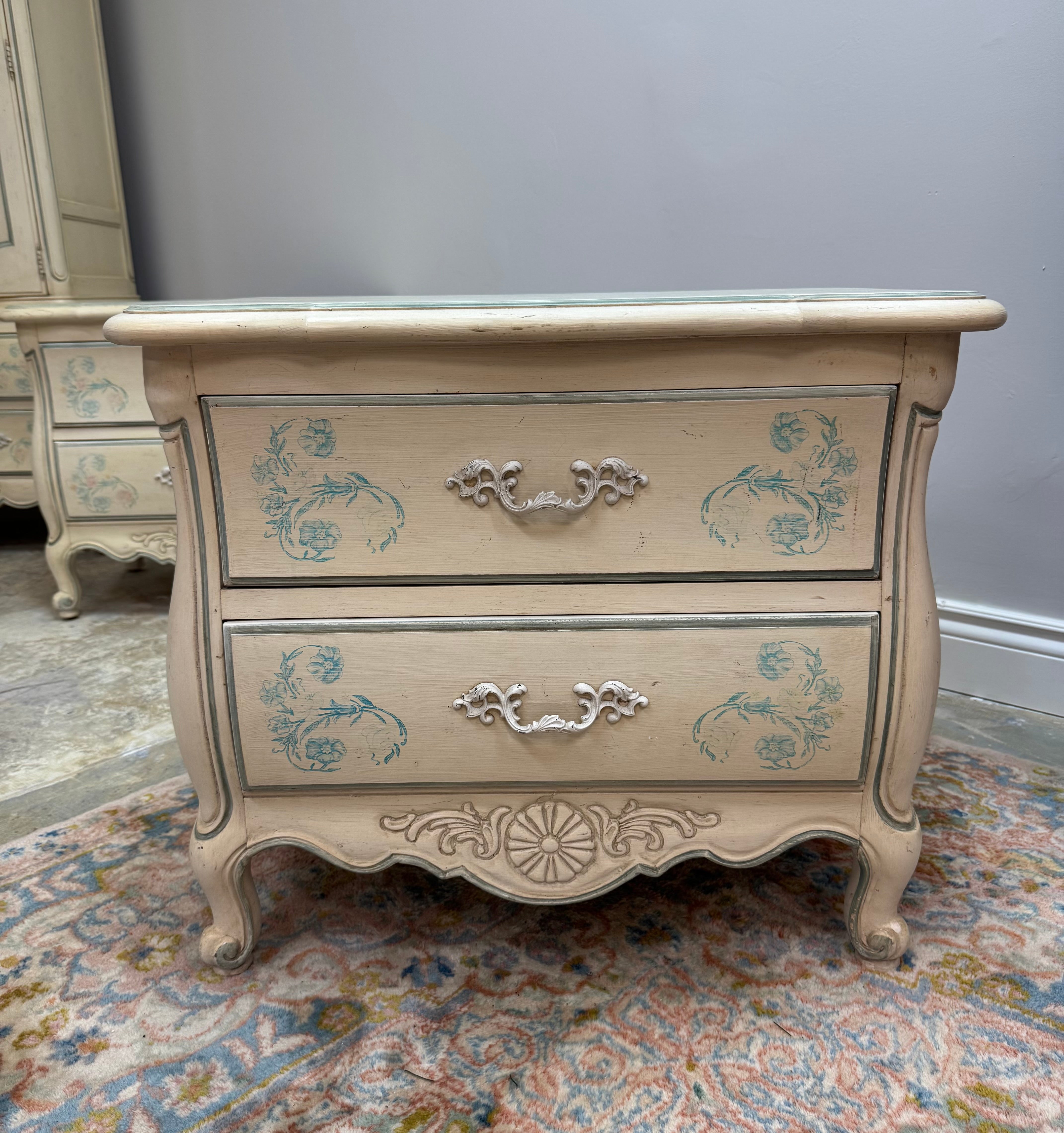 THOMASVILLE French Style Nightstand