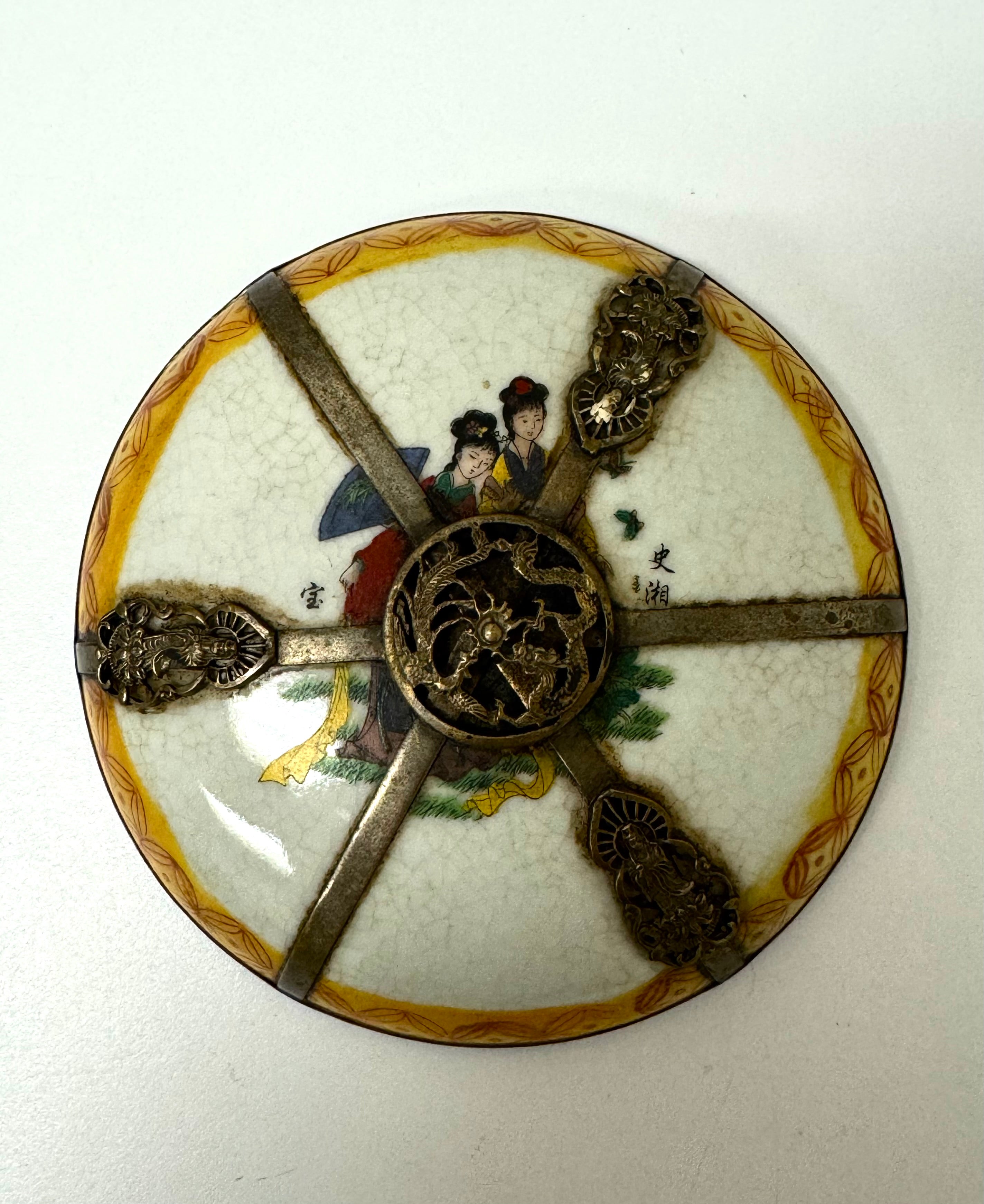 Antique 'Dream of the Red Chamber' Chinese Porcelain Box