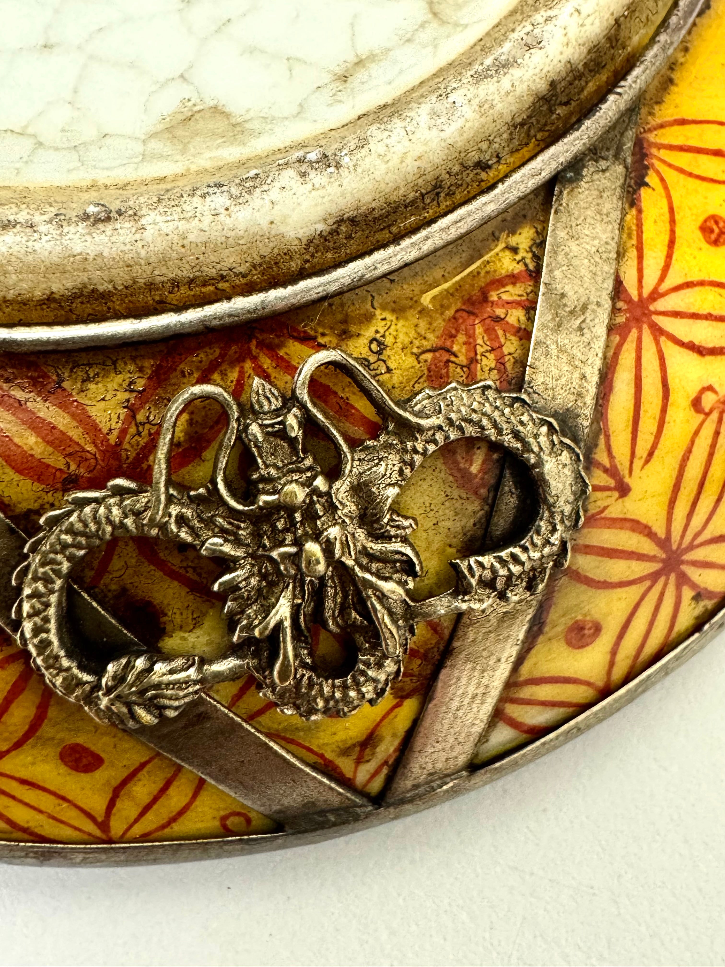 Antique 'Dream of the Red Chamber' Chinese Porcelain Box
