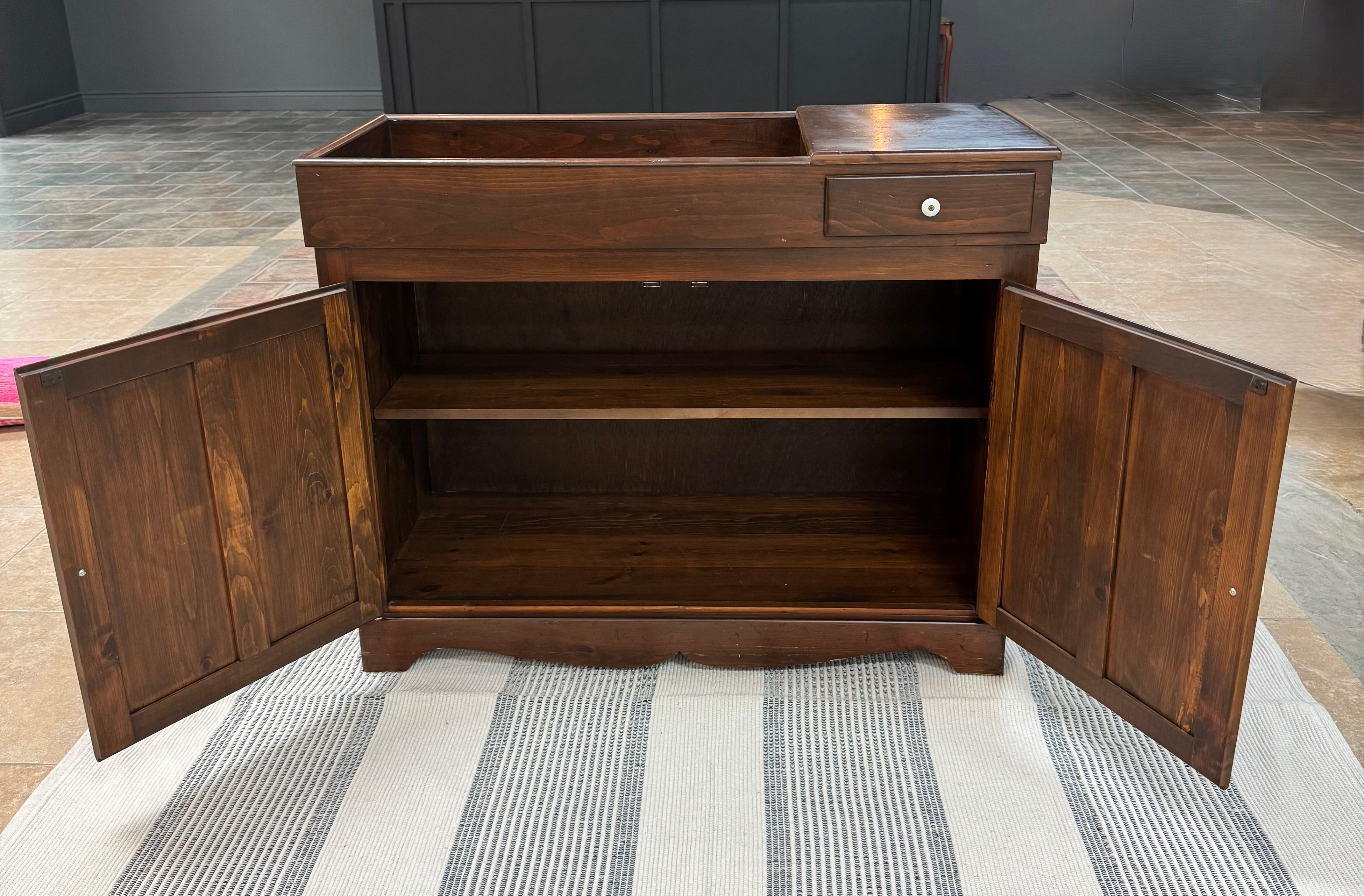 Dark Wood Dry Sink