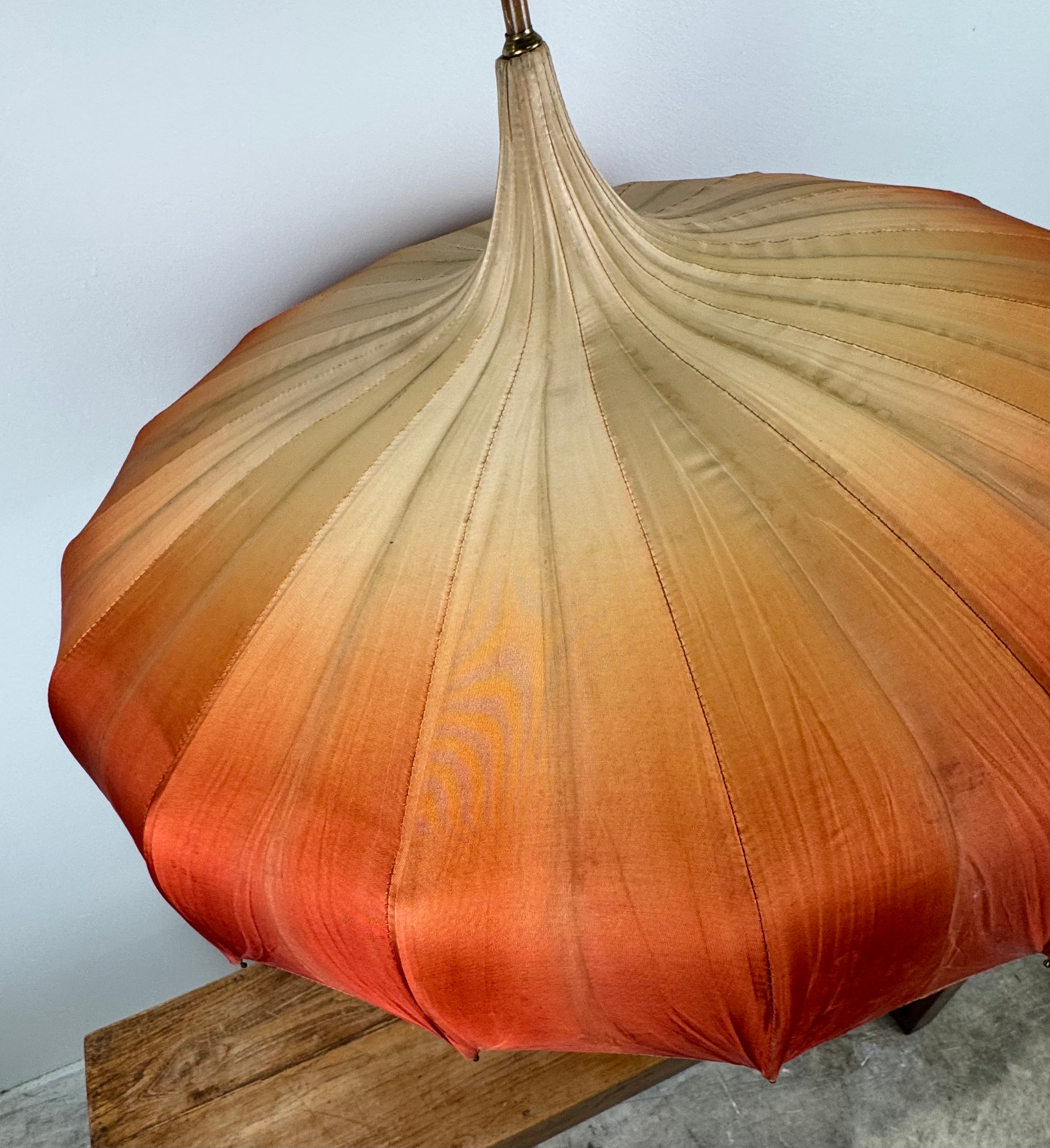 Vintage Ombre Parasol