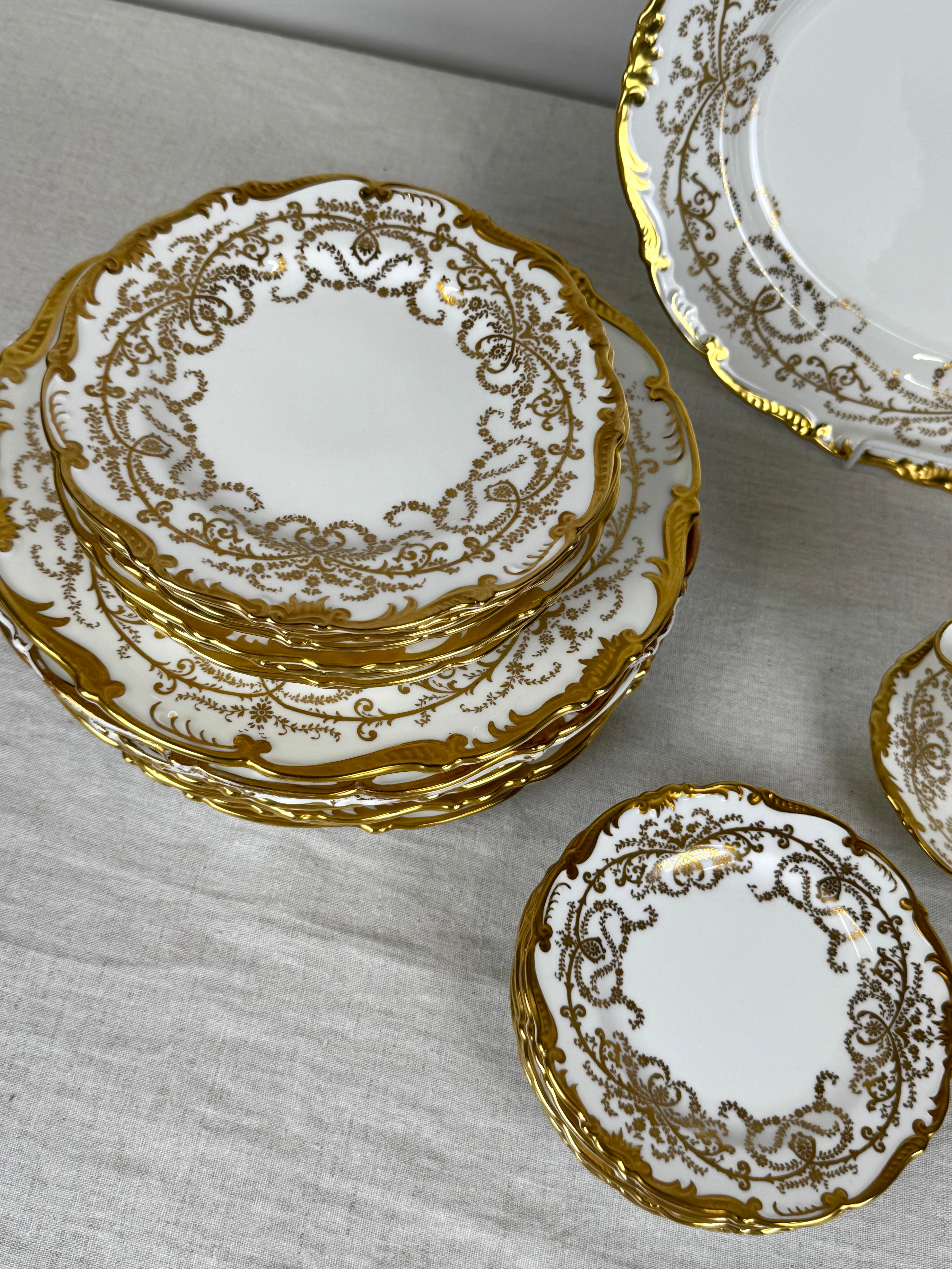 COALPORT 'Anniversary' Dinnerware Set for 7 Plus